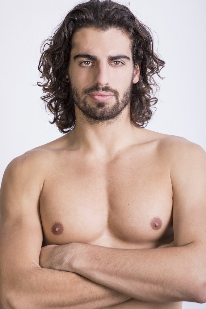 A shirtless man with long hair | Photo: Shutterstock/Kjell Leknes