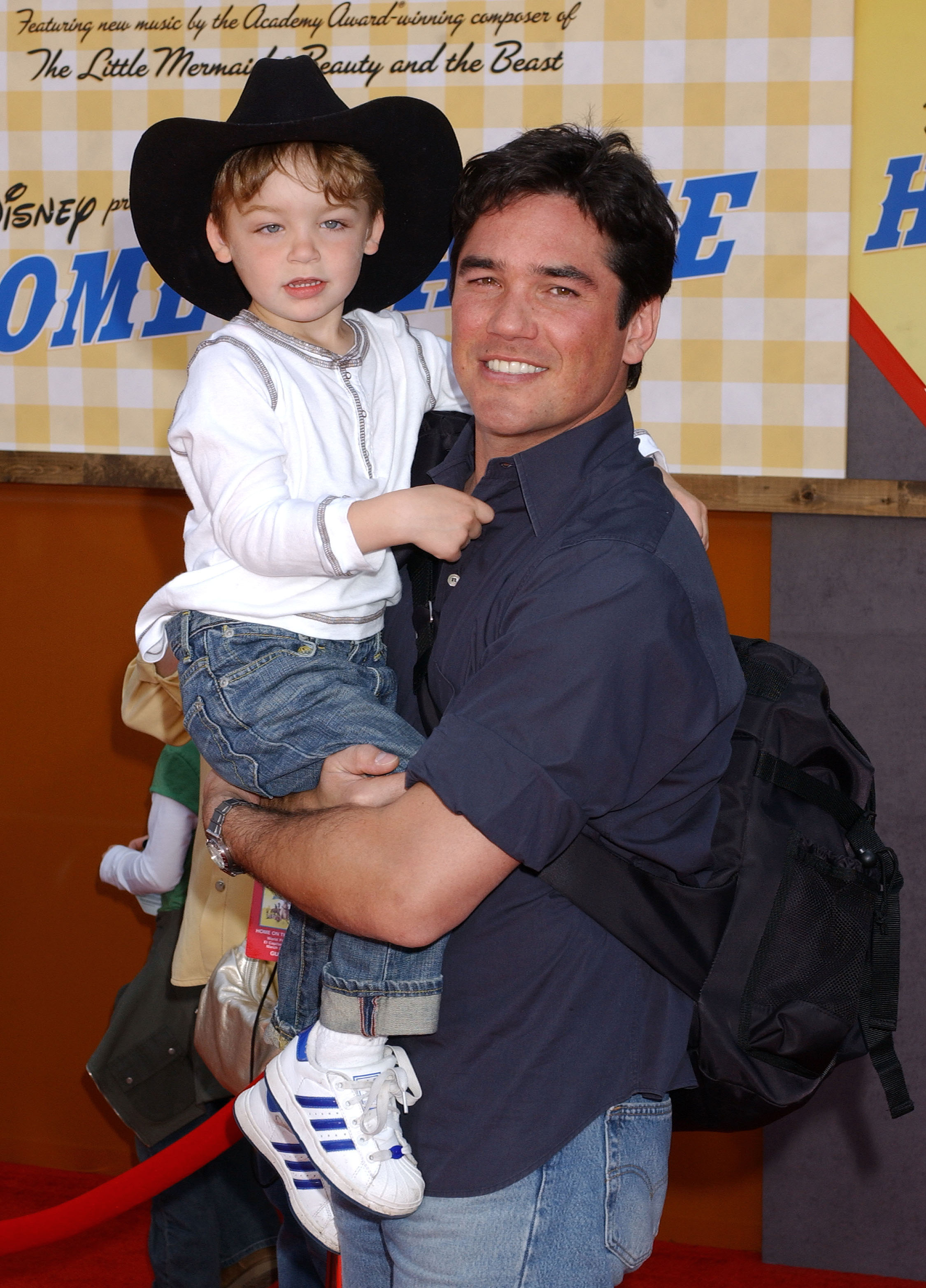 Christopher Cain and Dean Cain at the premiere of "Home on the Range," 2004 | Source: Getty Images