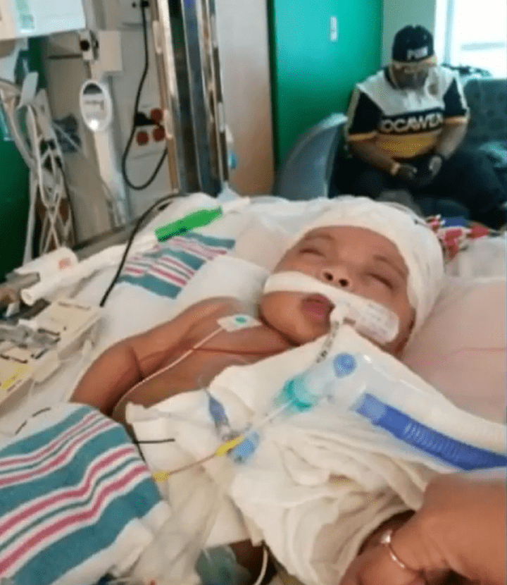 Baby Phoenix receiving treatment at the hospital. | Source: youtube.com/CBS Miami