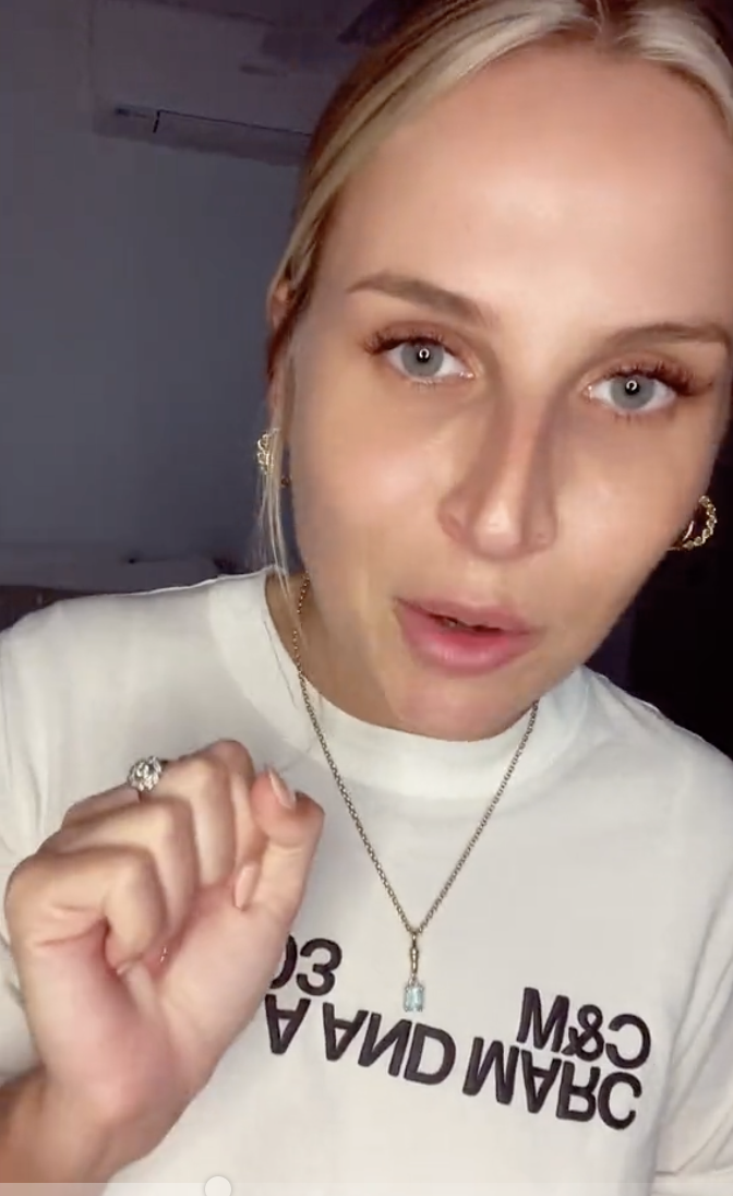 Amy Dickinson recounting her story in her first video dated January 8, 2024 | Source: tiktok/amzdicko