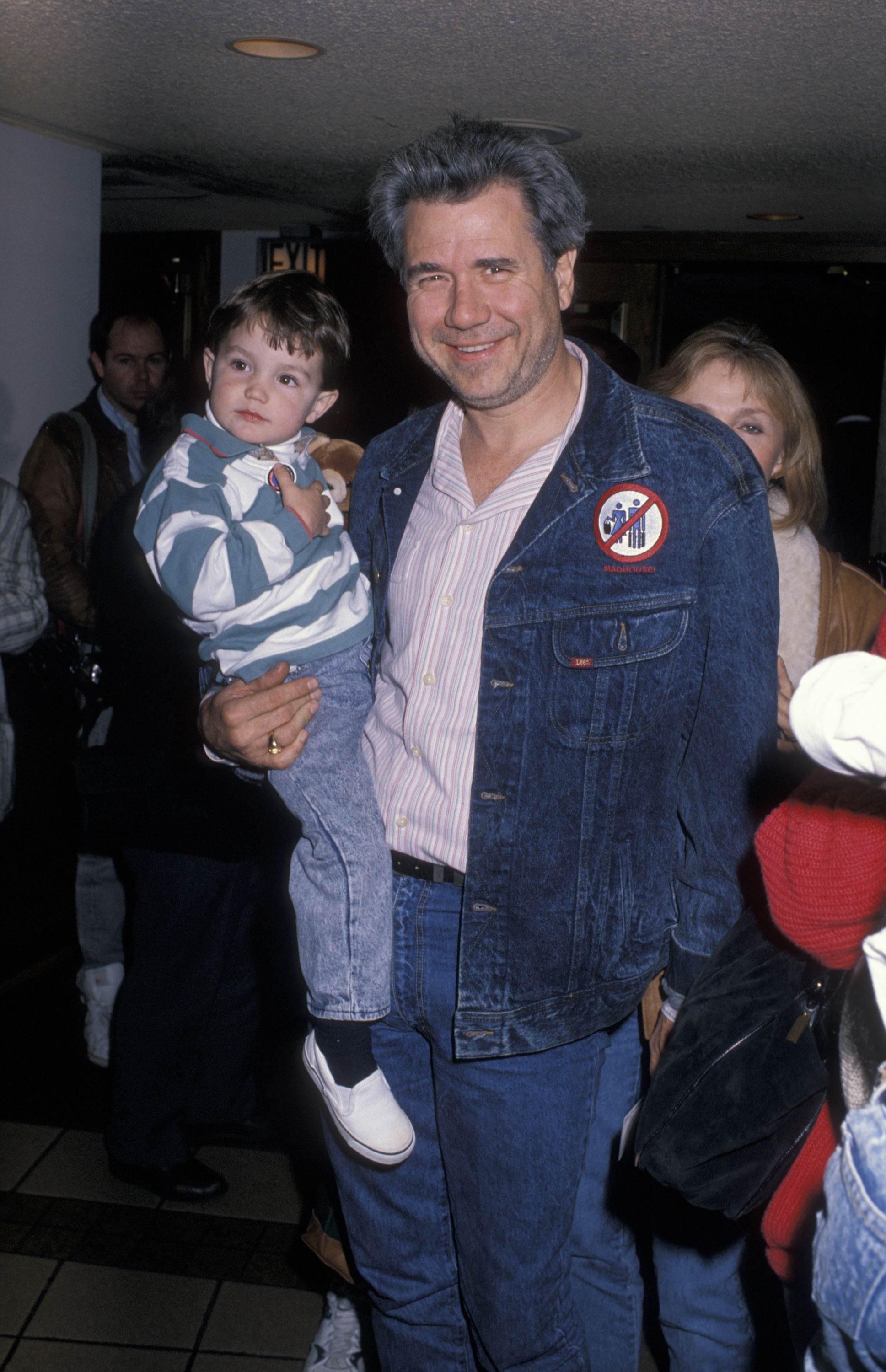 John Larrouquette and his son, Jonathan, at the opening of the Moscow Circus in 1990. | Source: Getty Images