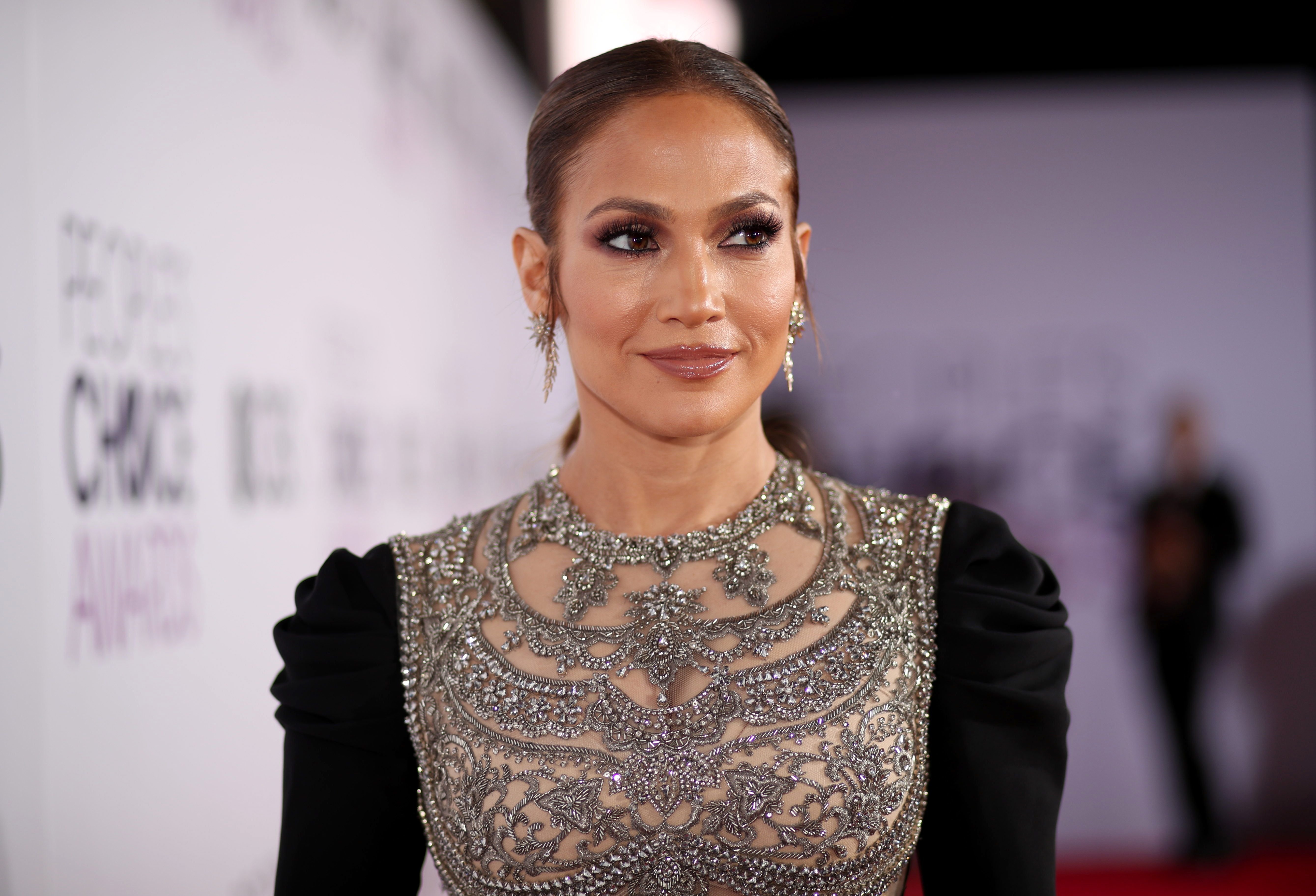 Jennifer Lopez at the People's Choice Awards 2017 at Microsoft Theater on January 18, 2017 in Los Angeles, California | Photo: Getty Images