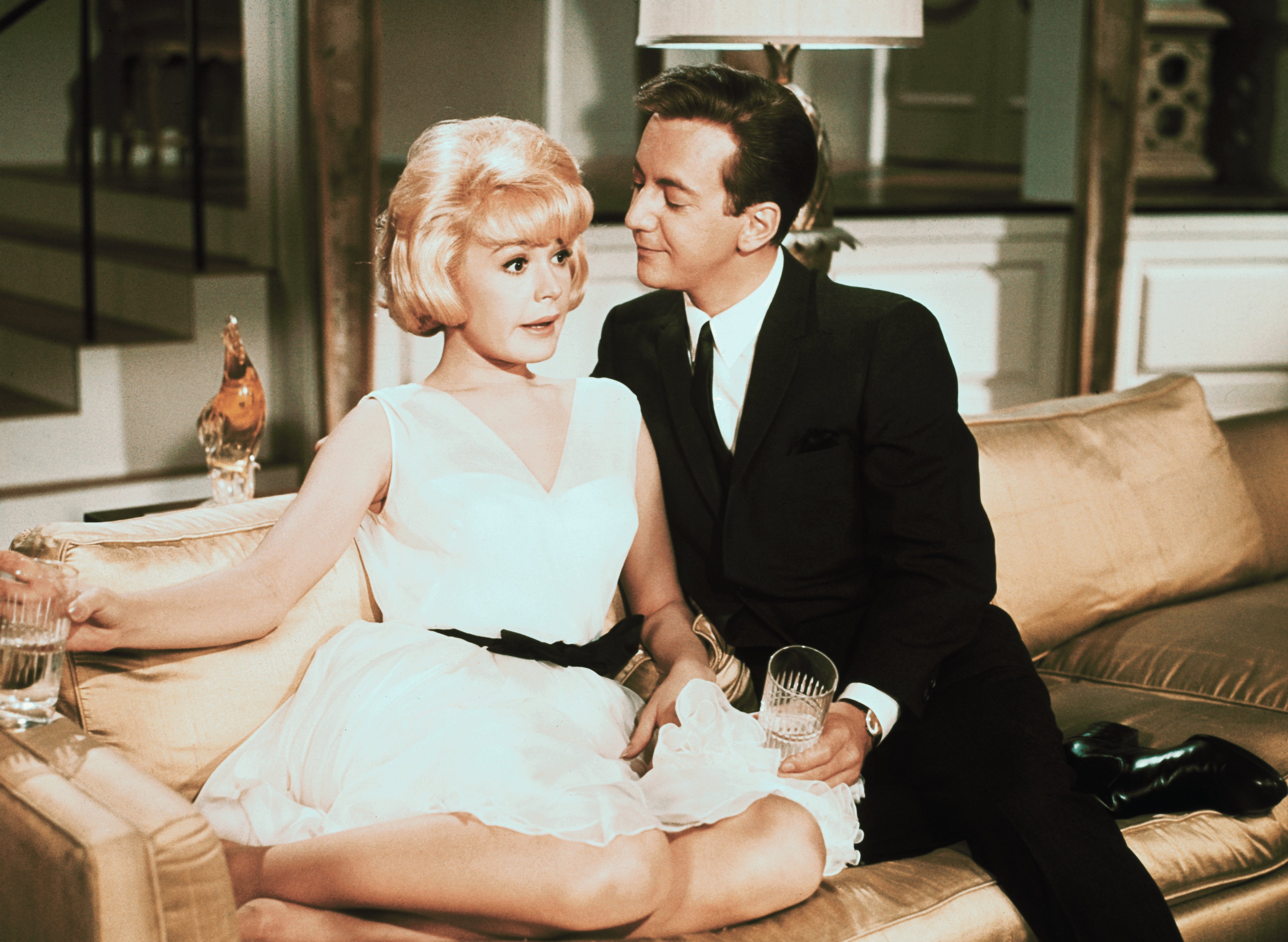 Sandra Dee and Bobby Darin in a scene from "That Funny Feeling" | Source: Getty Images