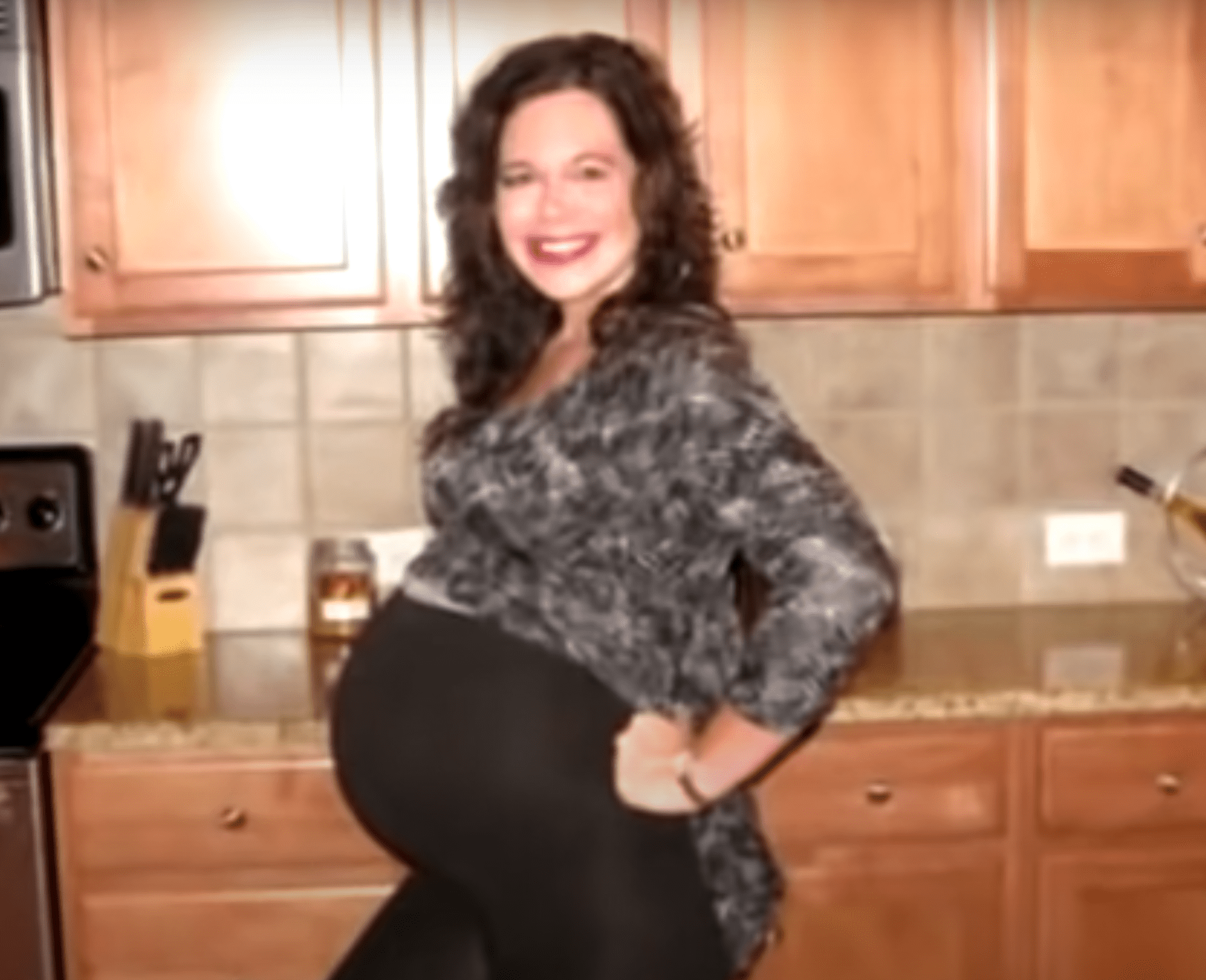 Miranda Crawford pregnant with quadruplets. | Source: youtube.com/WorldchannelNews7