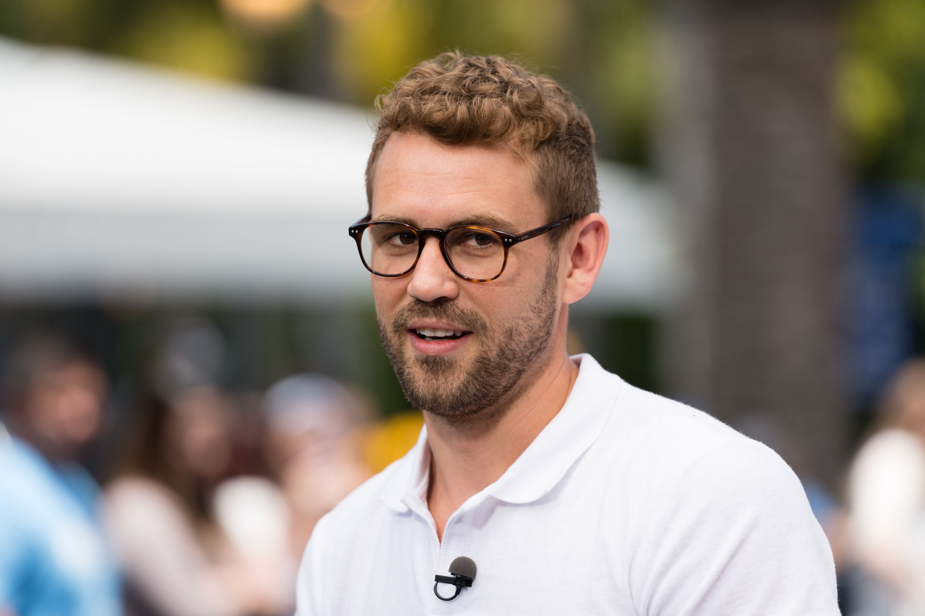 Nick Viall drops by "Extra" at Universal Studios Hollywood on May 30, 2019 in Universal City, California. | Source: Getty Images