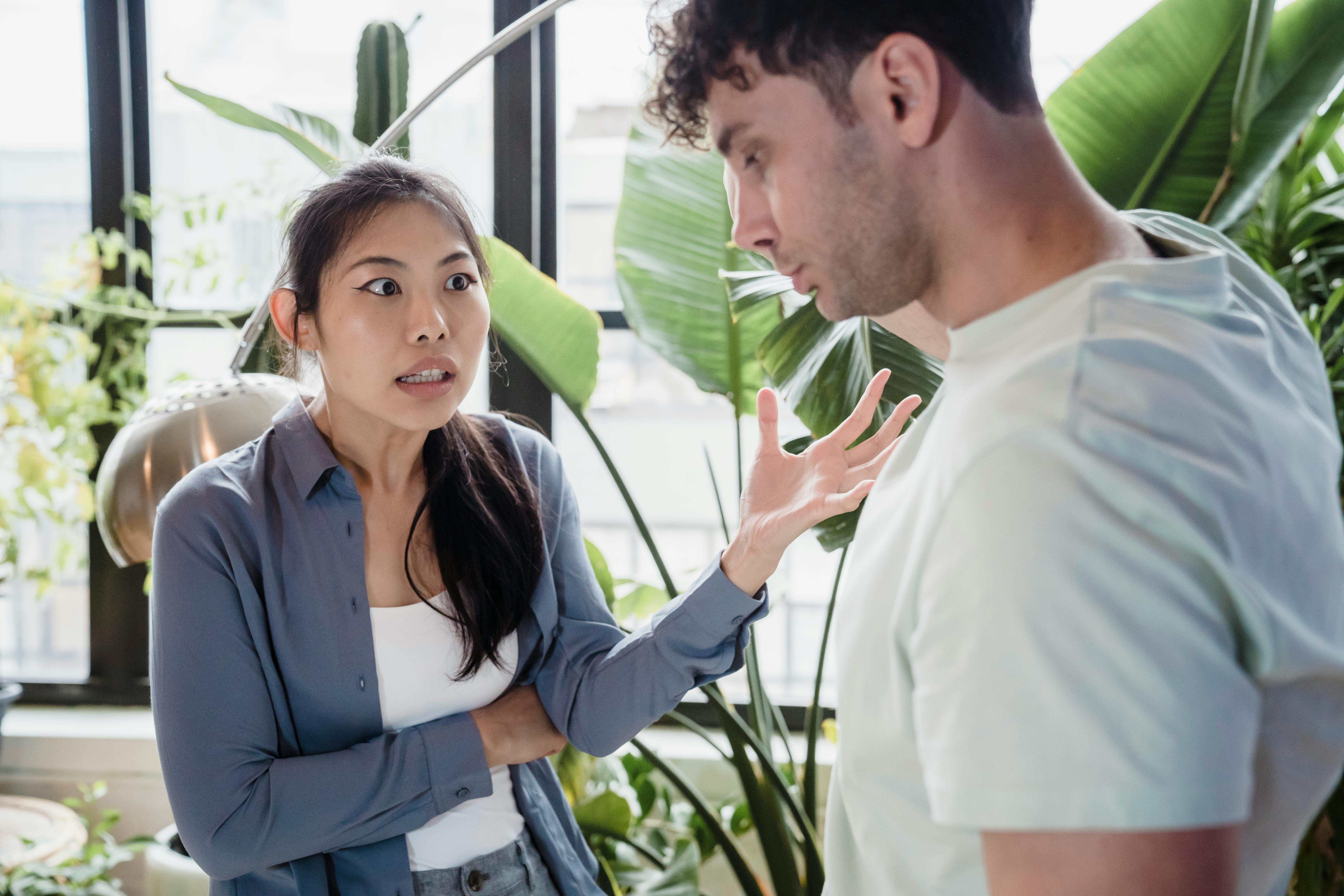 A couple arguing | Source: Pexels