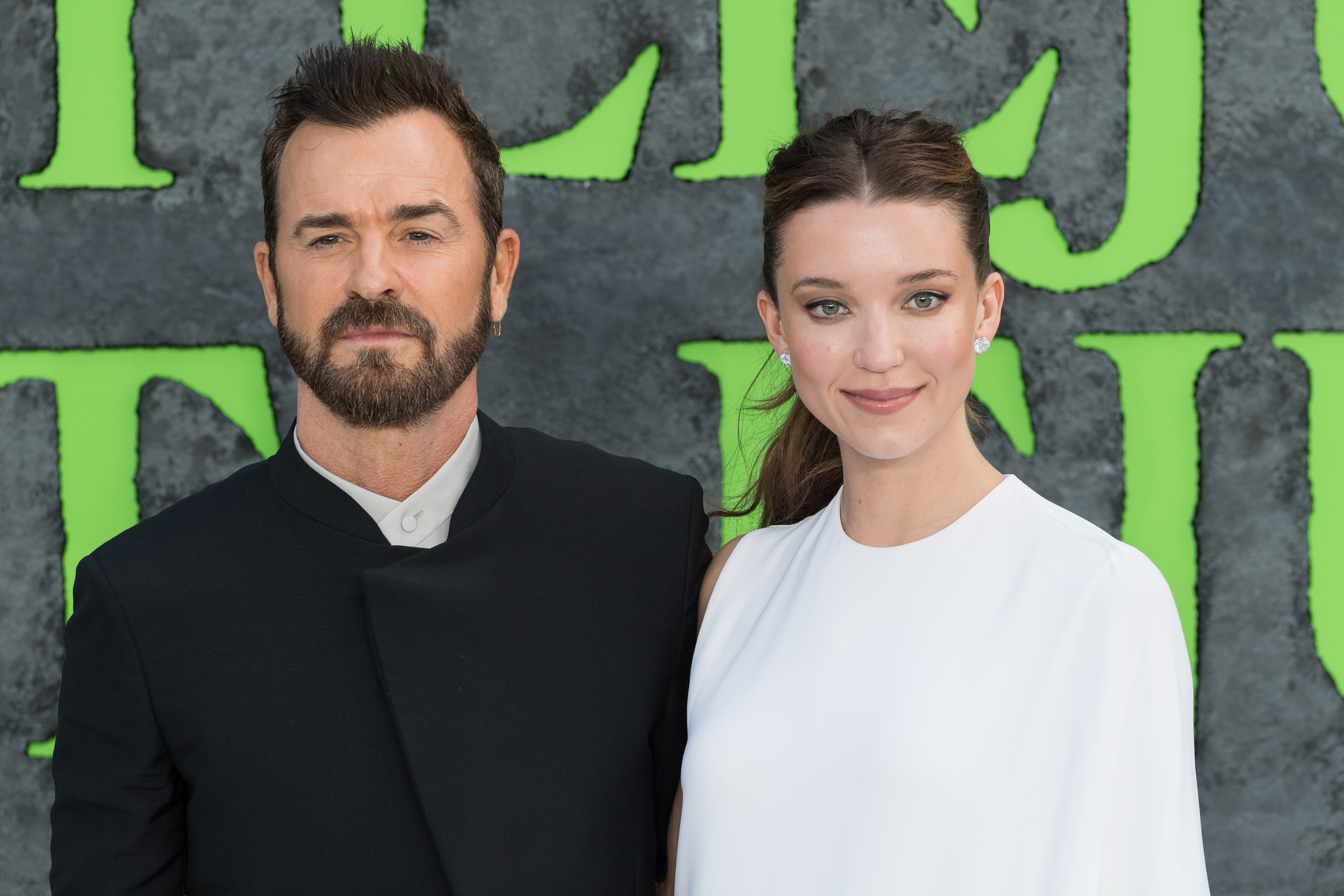 Justin Theroux and Nicole Brydon Bloom at the premiere of "Beetlejuice Beetlejuice" at Cineworld Leicester Square in London on August 29, 2024 | Source: Getty Images