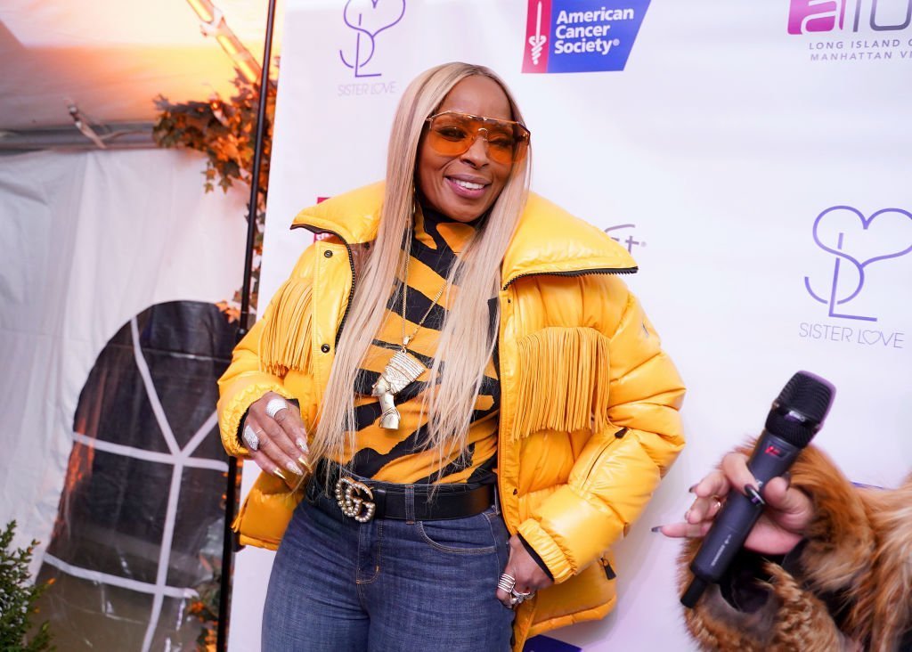 Mary J Blige attends as Mary J Blige and Simone I Smith launch their Sister Love Jewelry Holiday Pop Up Shop In Long Island City, NY at Aloft Long Island City | Photo: Getty Images