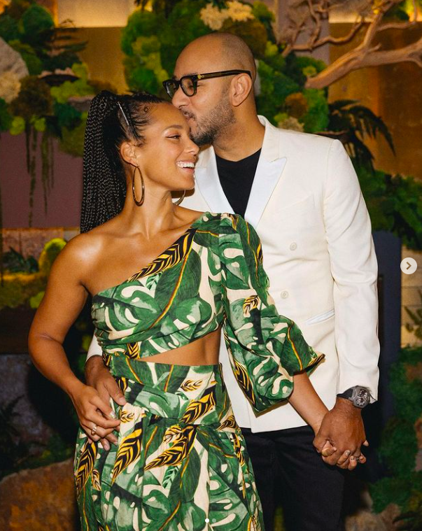 Alicia Keys and Swizz Beatz sharing a tender moment posted on August 5, 2023 | Source: Instagram/aliciakeys