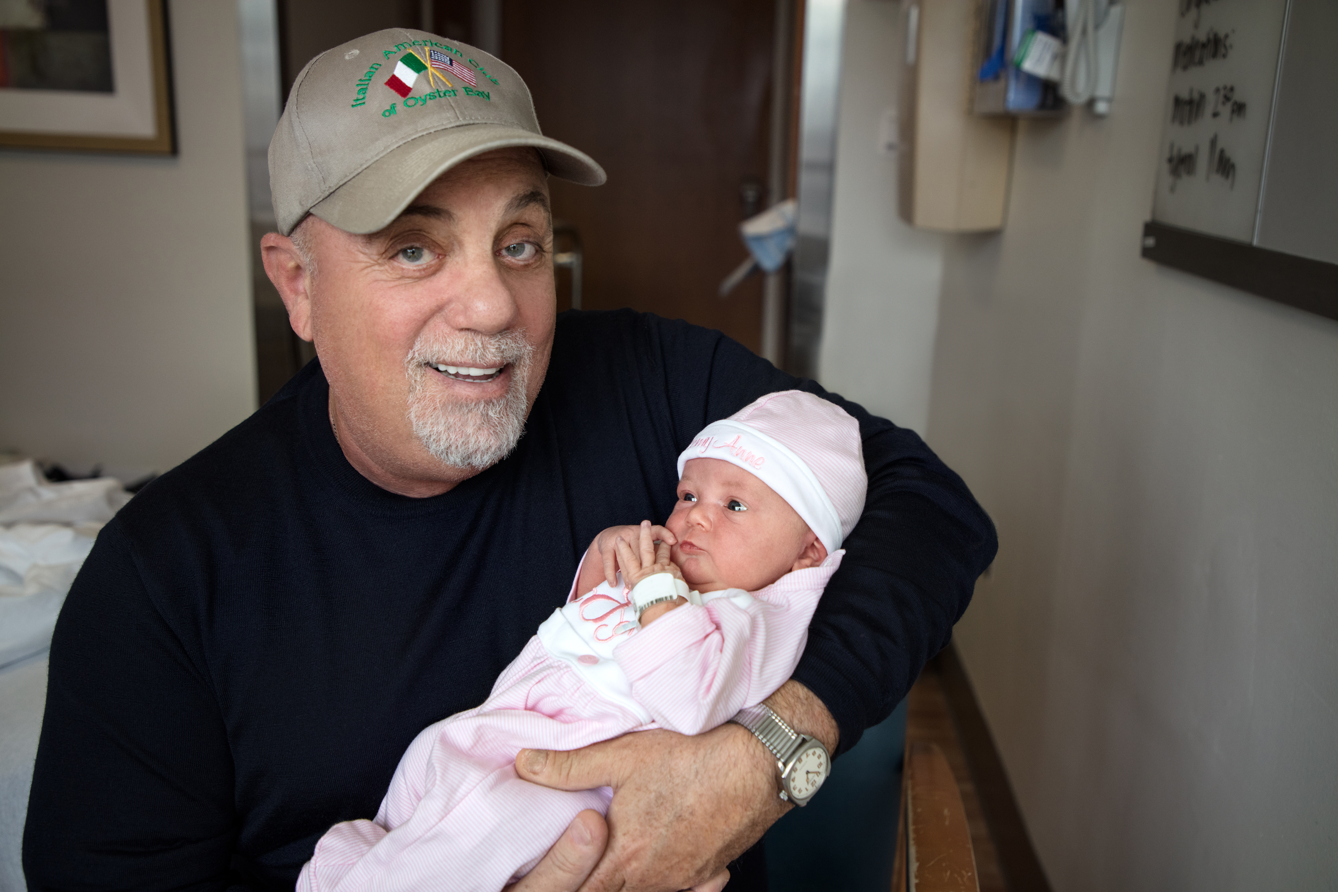 Billy Joel and his third daughter, Remy Anne, as a newborn in October 2017 | Source: Getty Images