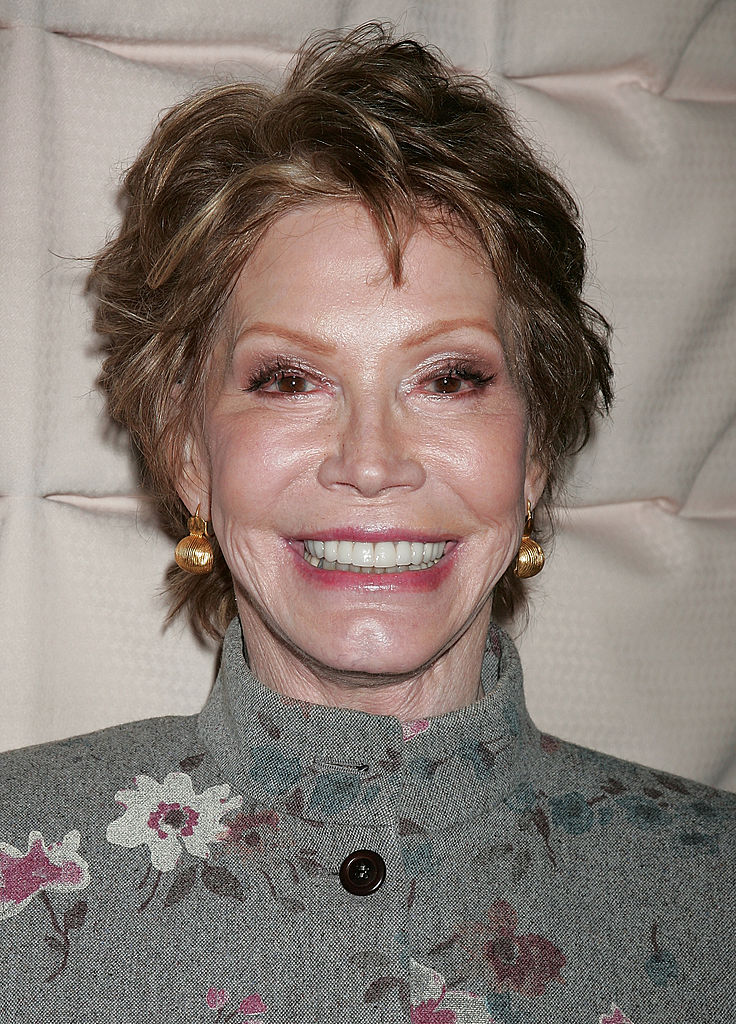 Actress Mary Tyler Moore at the Pacific Pioneer Broadcasters luncheon honoring Ed Asner at the Sportsmen's Lodge on March 21, 2008 in Studio City, California | Source: Shutterstock