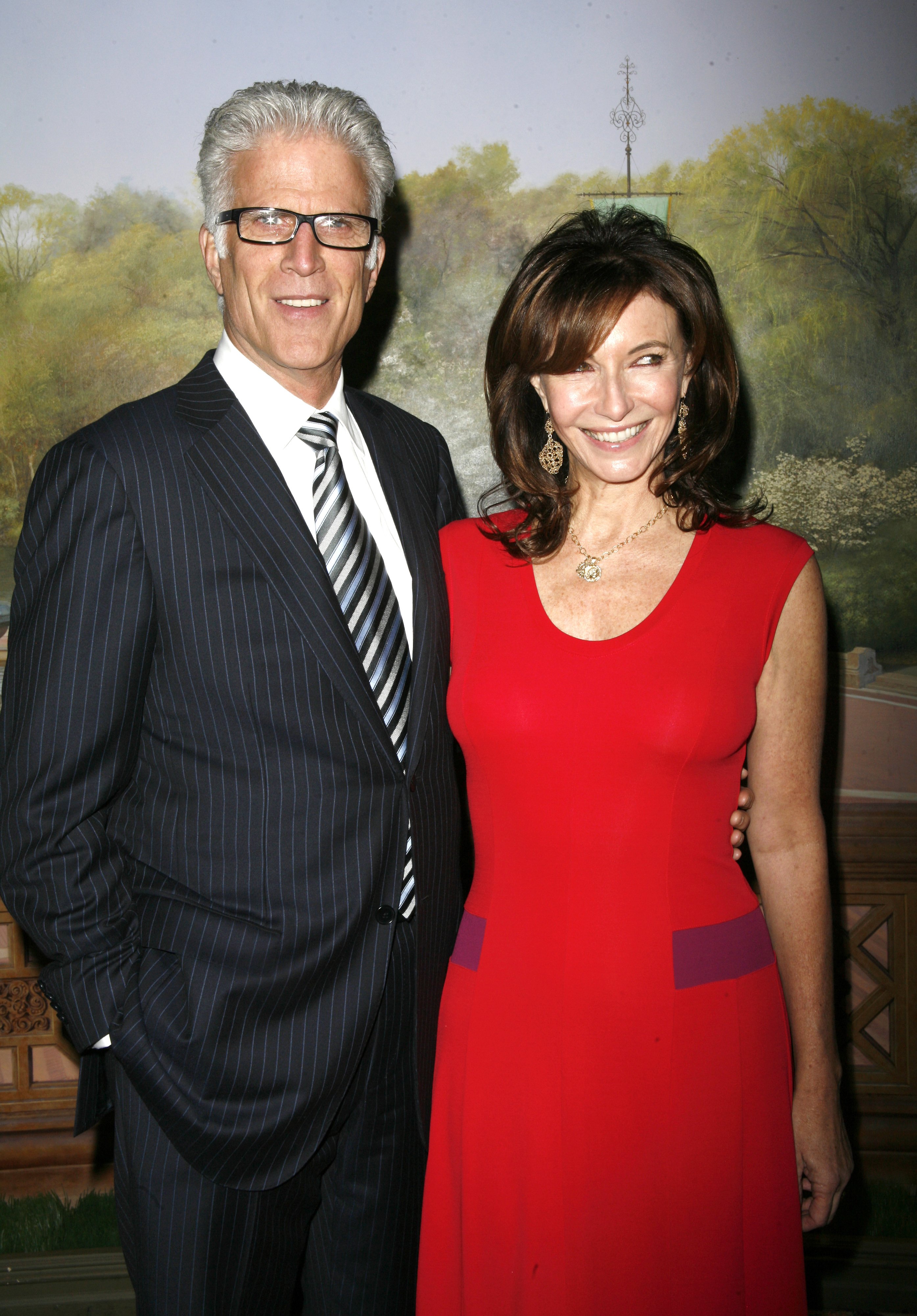 Ted Danson and Mary Steenburgen at the Neighborhood Playhouse School of the Theatre's 80th Anniversary Gala and Reunion in New York City, on November 9, 2008 | Source: Getty Images