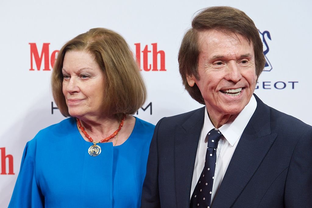 Raphael y su esposa Natalia Figueroa asisten a los premios Men´s Health 2014 en el Teatro Goya de Madrid. | Foto: Getty Images