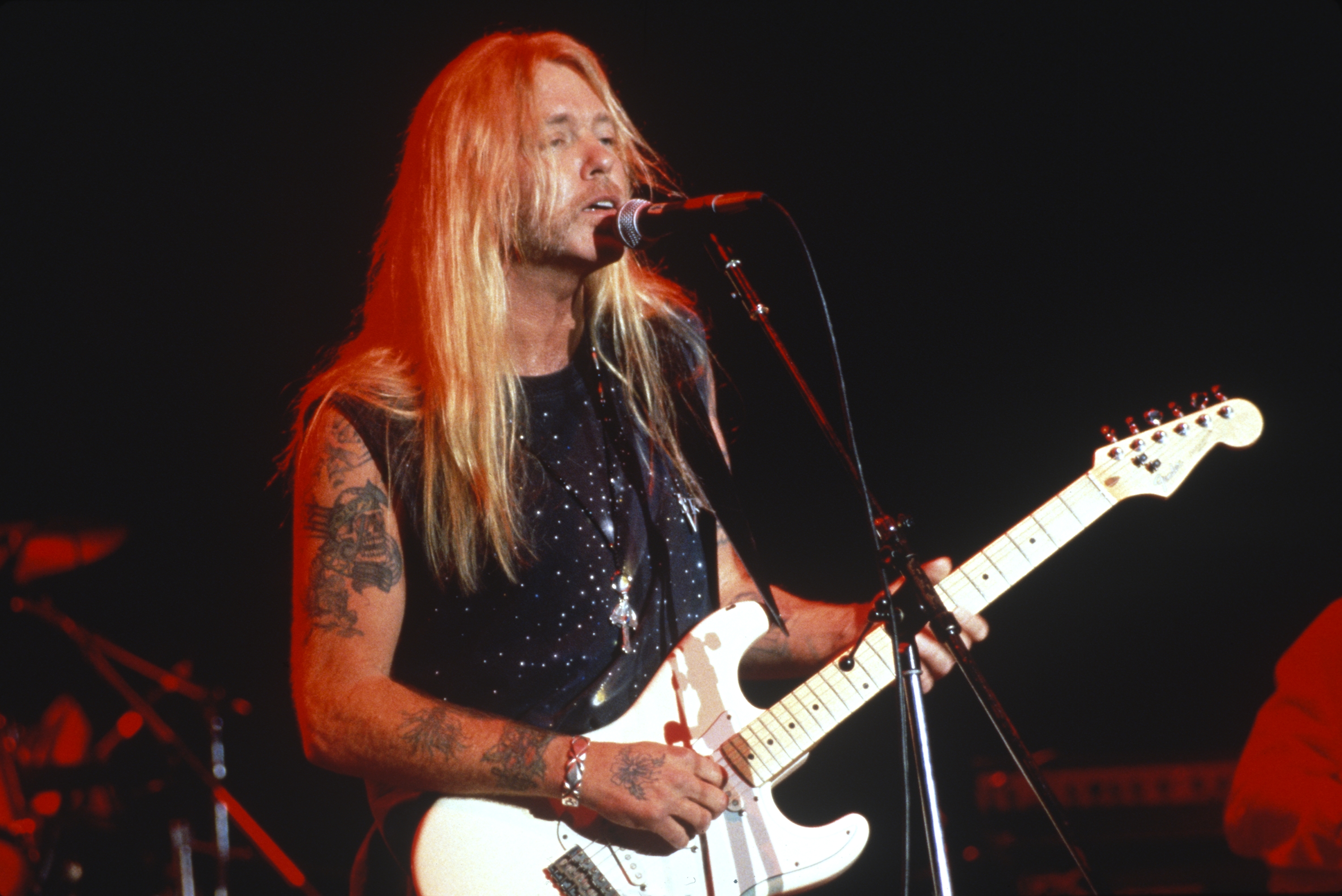 Greg Allman performing at the South Bay Blues Awards on November 7, 1993, in San Jose, California. | Source: Getty Images