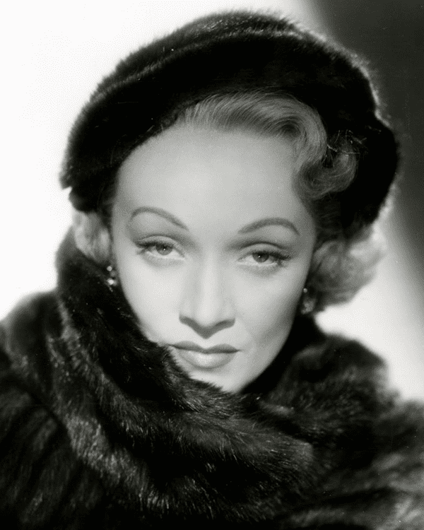 La célèbre actrice Marlene Dietrich en 1951. l Source : Wikimedia Commons La célèbre actrice Marlene Dietrich en 1951. l Source : Wikimedia Commons
