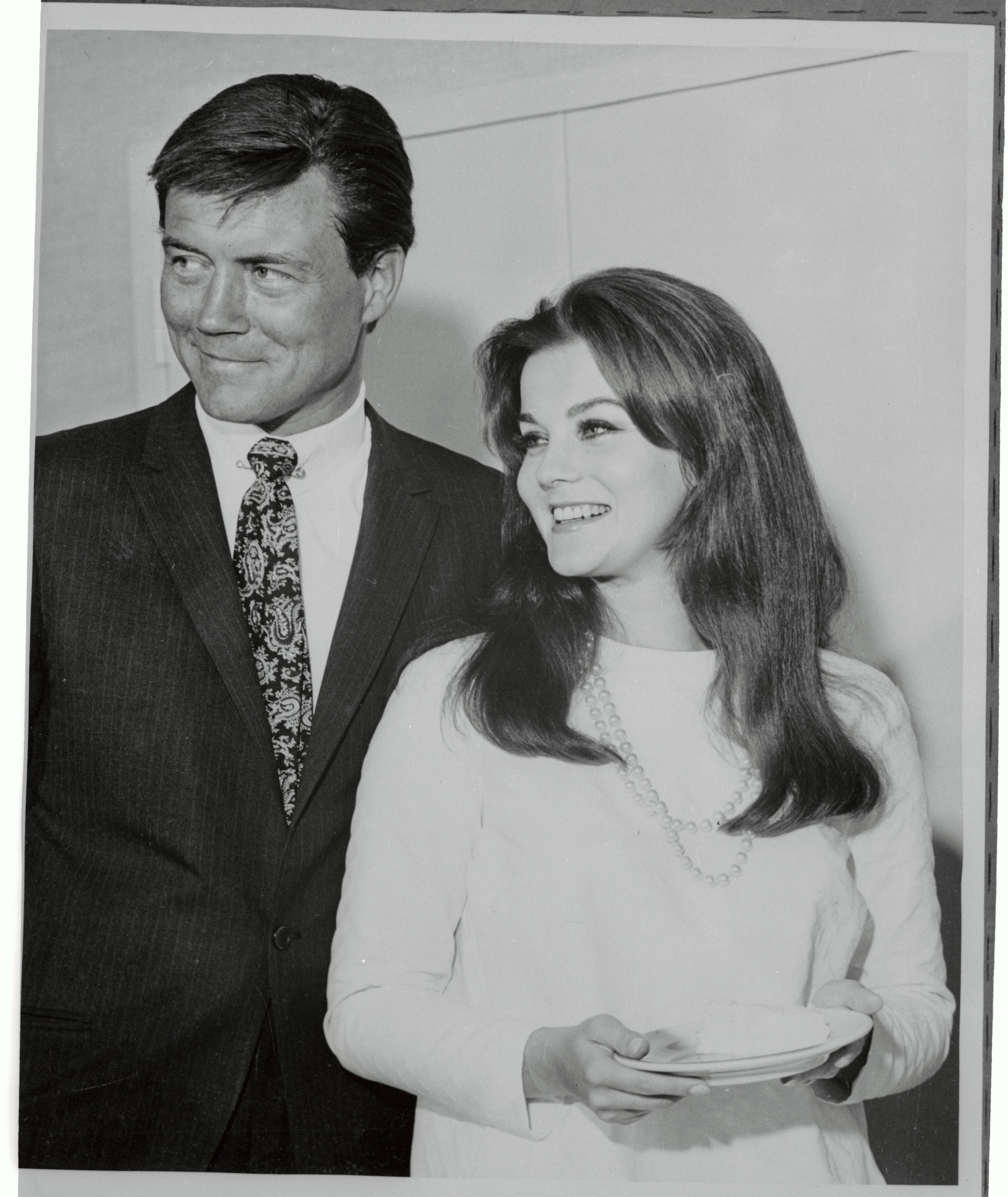 Ann Margret Cried Through Her Entire Wedding To Roger Smith Who Sacrificed His Career For Her