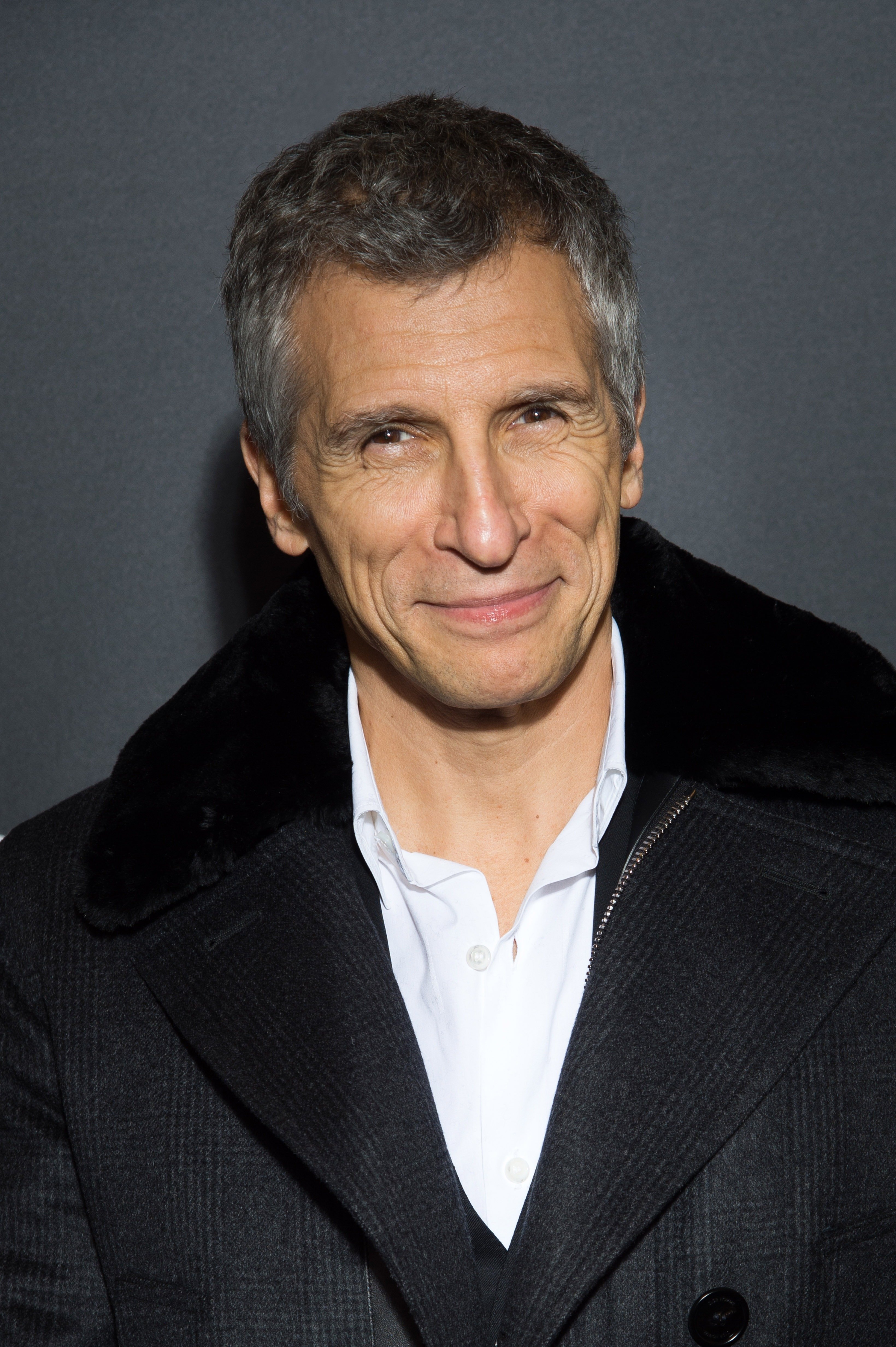 Nagui assiste à la 22e cérémonie de remise des prix Lumières au Théâtre de La Madeleine le 30 janvier 2017 à Paris, France. | Photo : Getty Images