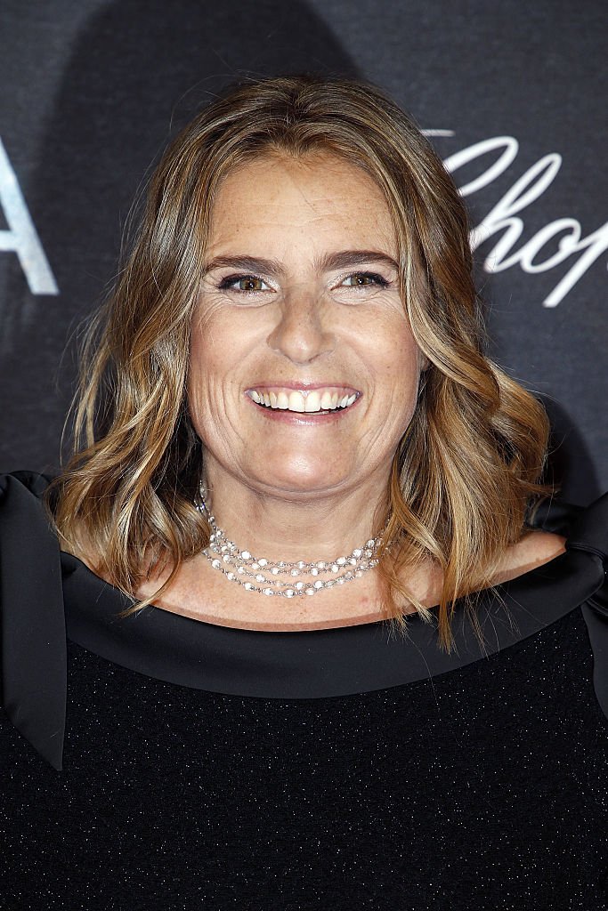 Lisa azuelos assiste à la première de "dalida" à paris à L'Olympia le 30 novembre 2016. | Photo : Getty Images