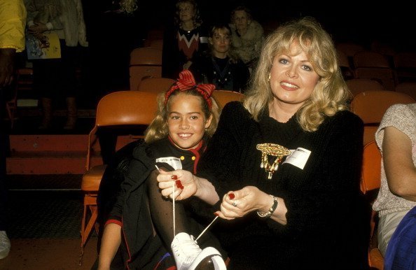 Sally Struthers and Daughter Samantha Rader at LA Forum in Los Angeles, California | Photo: Getty Images