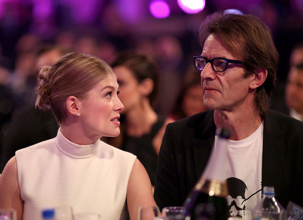 Rosamund Pike and Robie Uniacke at the 20th annual Critics' Choice Movie Awards on January 15, 2015 in Los Angeles, California | Photo: Getty Images
