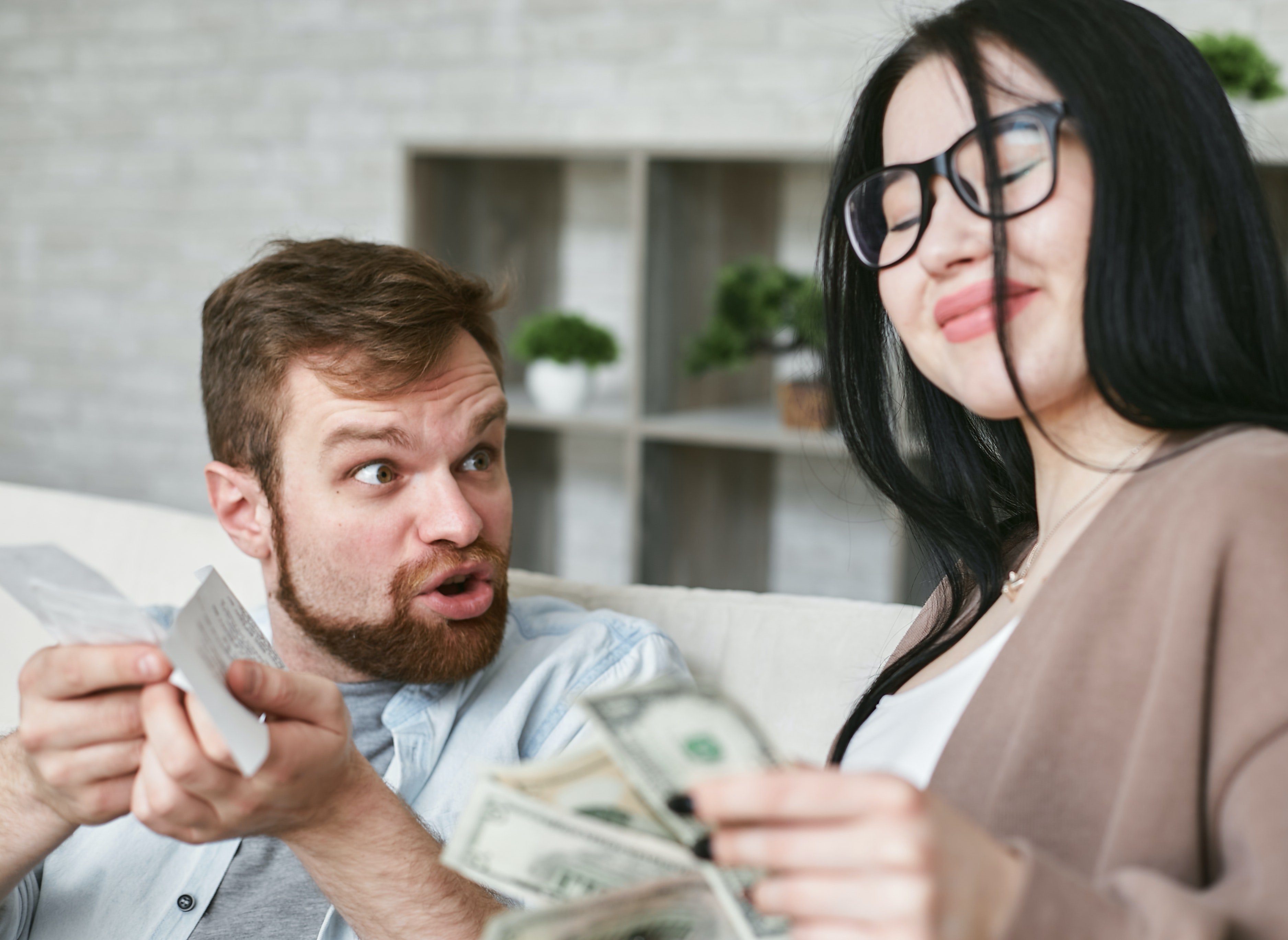 Money conversation is an opportunity to get to know your partner better | Photo: Pexels/mikhail-nilov