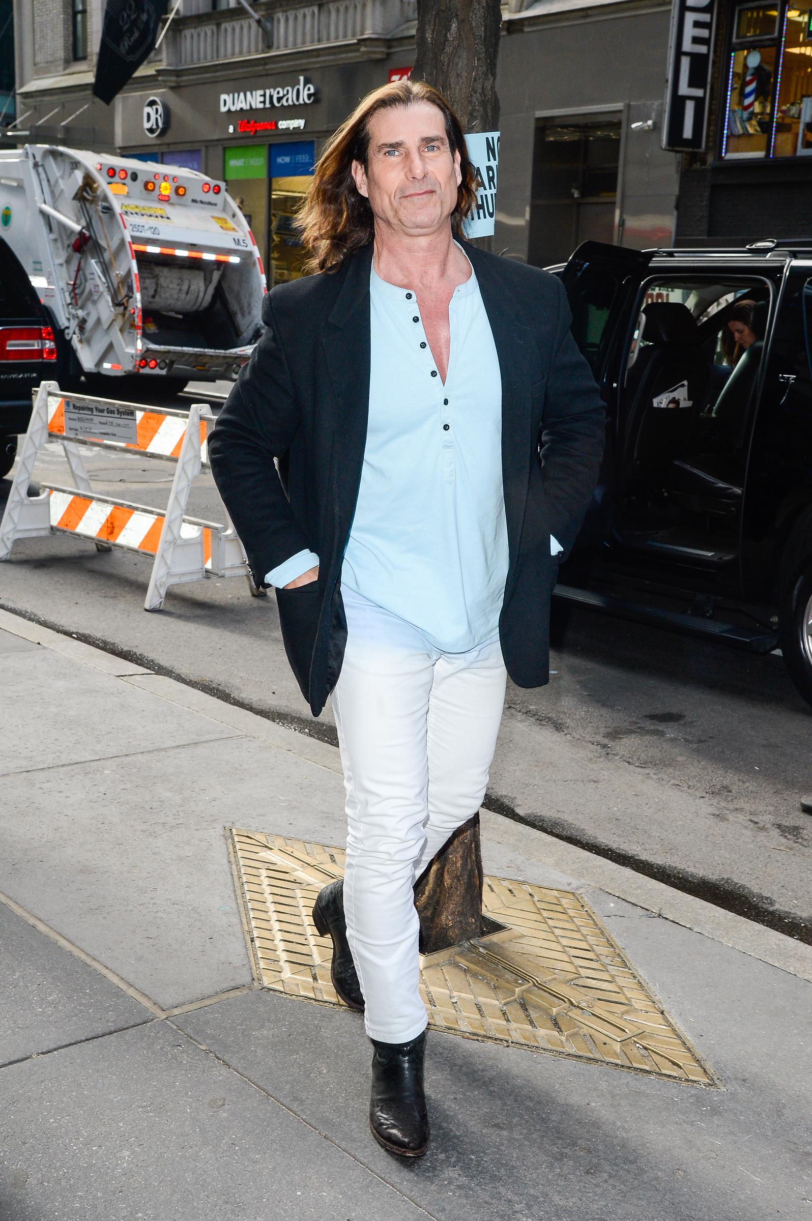 Fabio Lanzoni enters the NBC Rockefeller Center Studio on March 17, 2016 | Source: Getty Images
