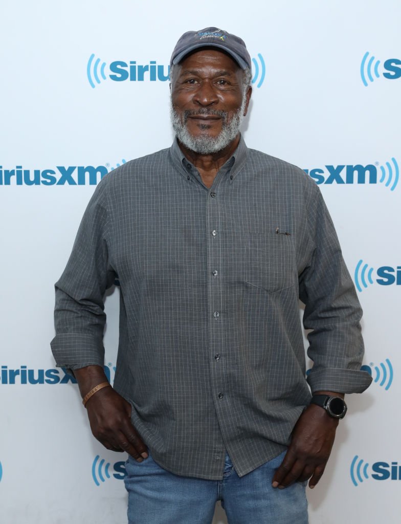John Amos, the father of Shannon and KC Amos, visits the SiriusXM Studios in New York in 2017. | Photo: Getty Images