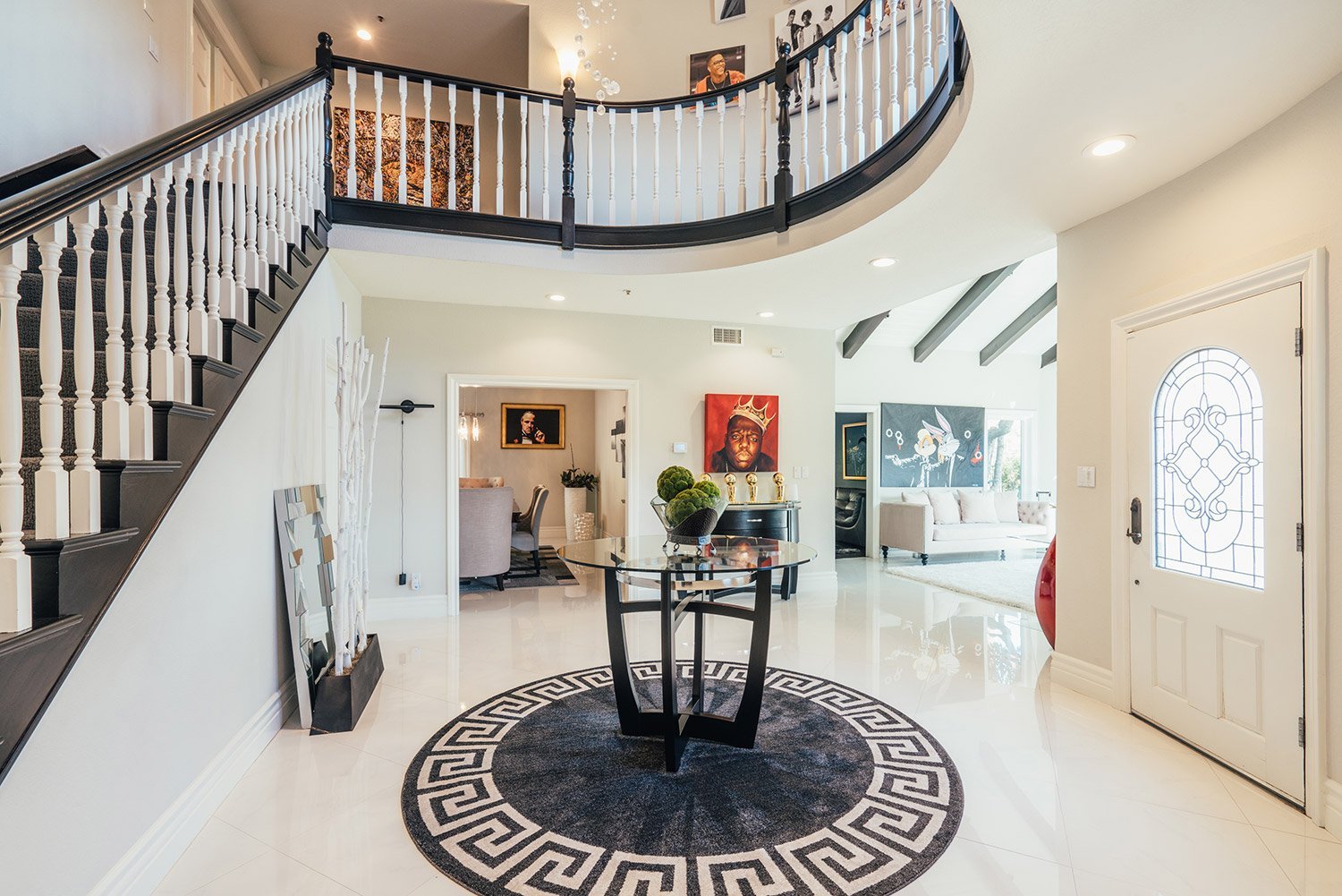 The lobby of Shaquille O'Neal's house in Bell Canyon| Source: Instagram/Shaquille O'Neal