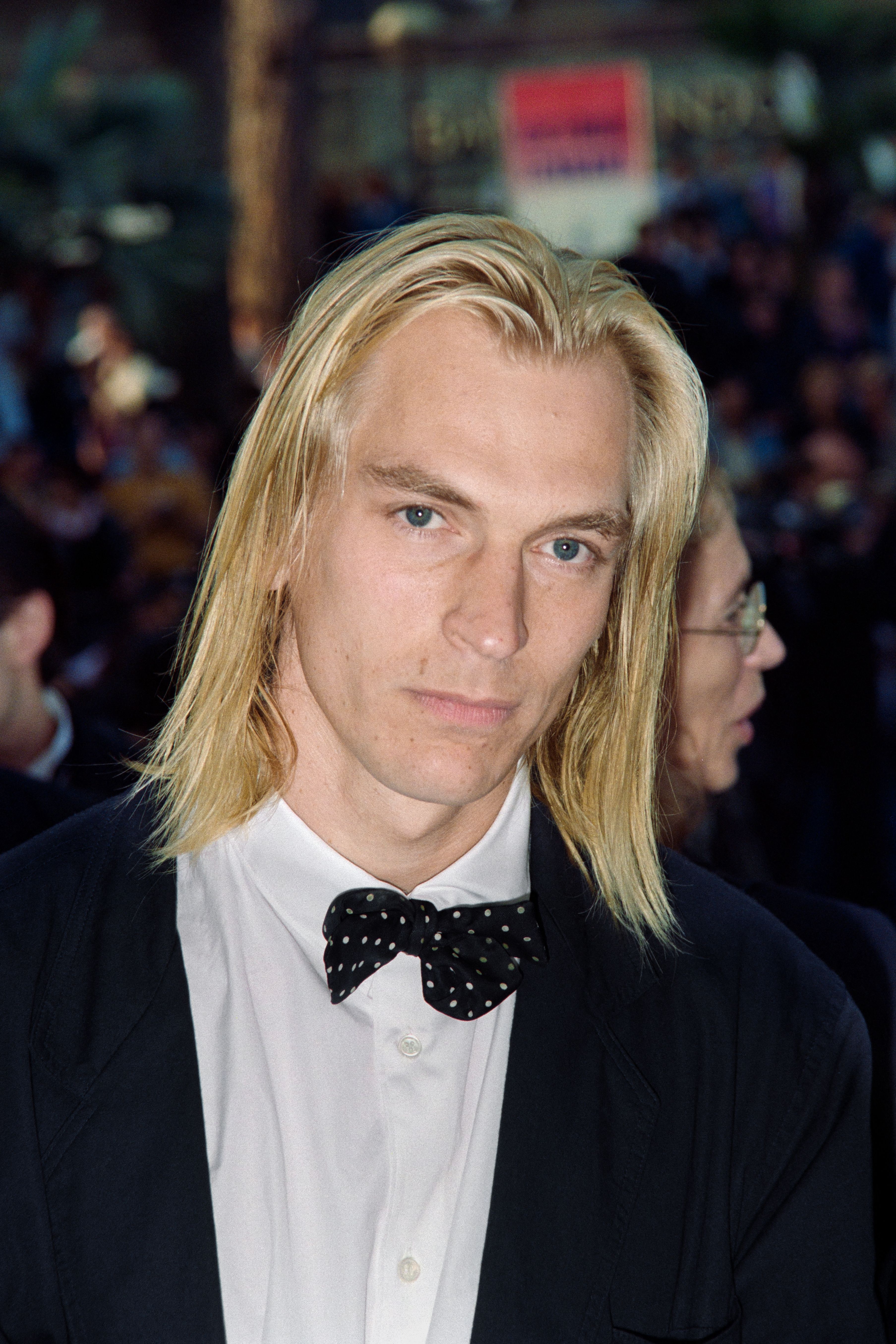 Julian Sands at the Tapis Rouge at the 43th edition of the Cannes Film Festival in Cannes, southern France on May 14, 1990 | Source: Getty Images