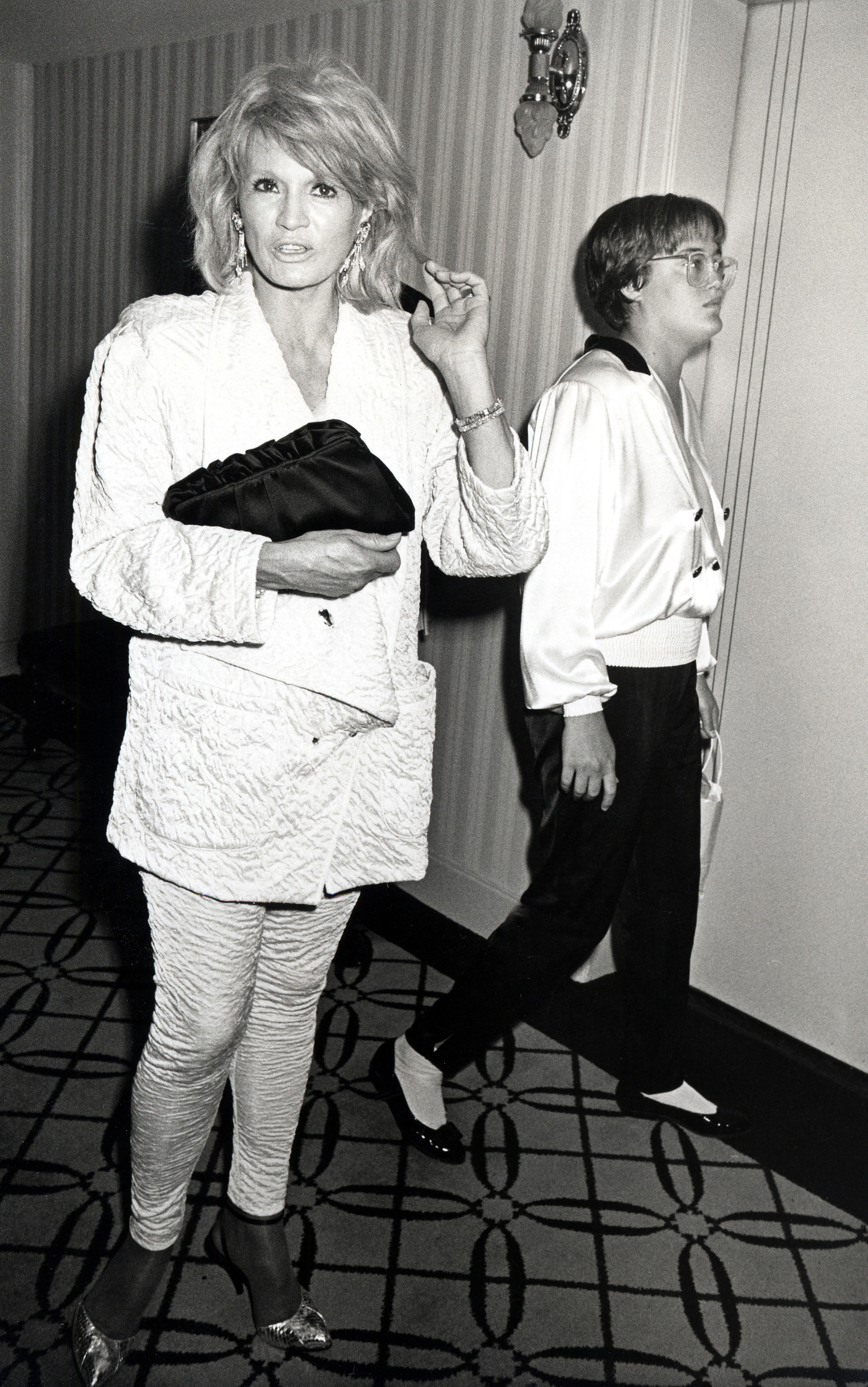 Angie Dickinson and her daughter Nikki Bachrach during New York Friar's Club Roast Honors Roger Moore at Waldorf Astoria on March 17, 1986 in New York City, New York | Source: Getty Images