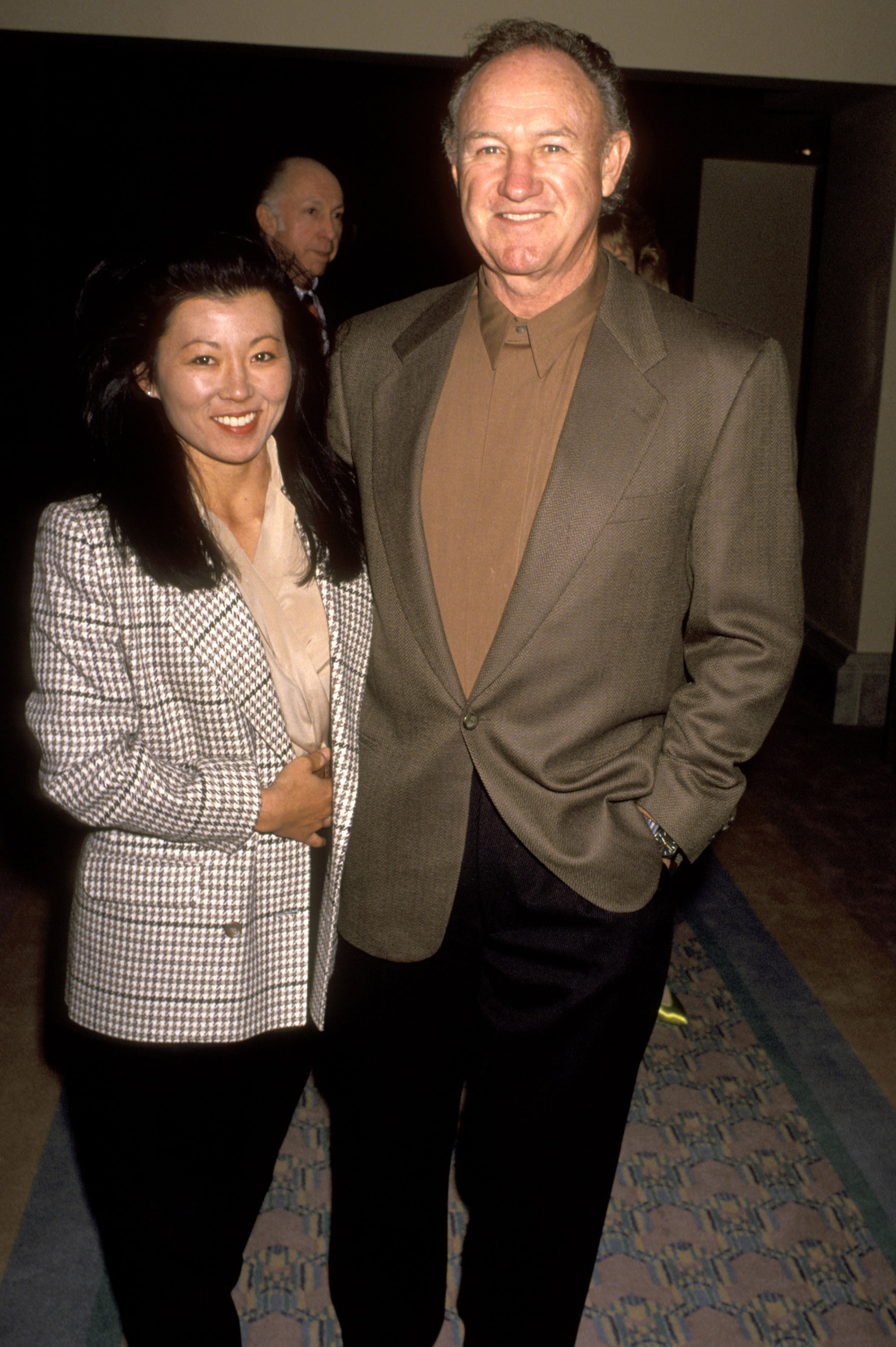 Betsy Arakawa and Gene Hackman at the Celebrity Sports Invitational on November 29, 1991, at Westin Mission Hills Resort in Rancho Mirage, California | Source: Getty Images