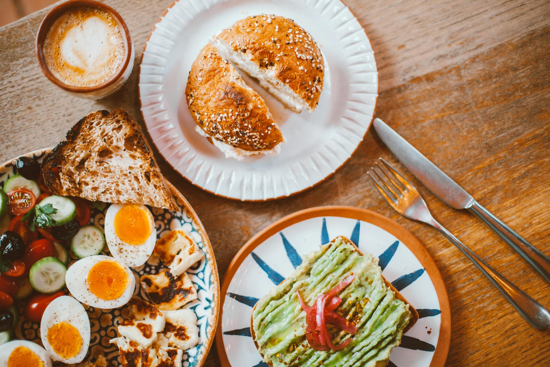 A breakfast spread on a table | Source: Pexels