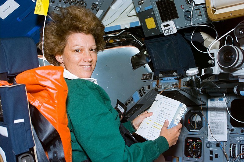 Picture of Eileen Collins inside Spacecraft | Source: Wikimedia Commons