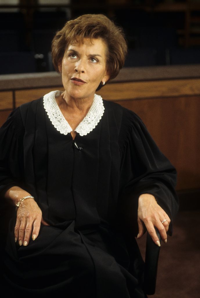Judge Judith Sheindlin on the set of "Judge Judy" on February 14. 1997, in Los Angeles, California | Photo: Donaldson Collection/Michael Ochs Archives/Getty Images