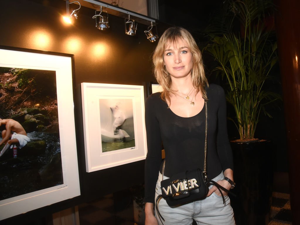 L'actrice / DJ Pauline Lefèvre assiste à la vente aux enchères "Women to Women" aux Bains le 27 février 2020 à Paris, France. | Photo : Getty Images L'actrice / DJ Pauline Lefèvre assiste à la vente aux enchères "Women to Women" aux Bains le 27 février 2020 à Paris, France. | Photo : Getty Images