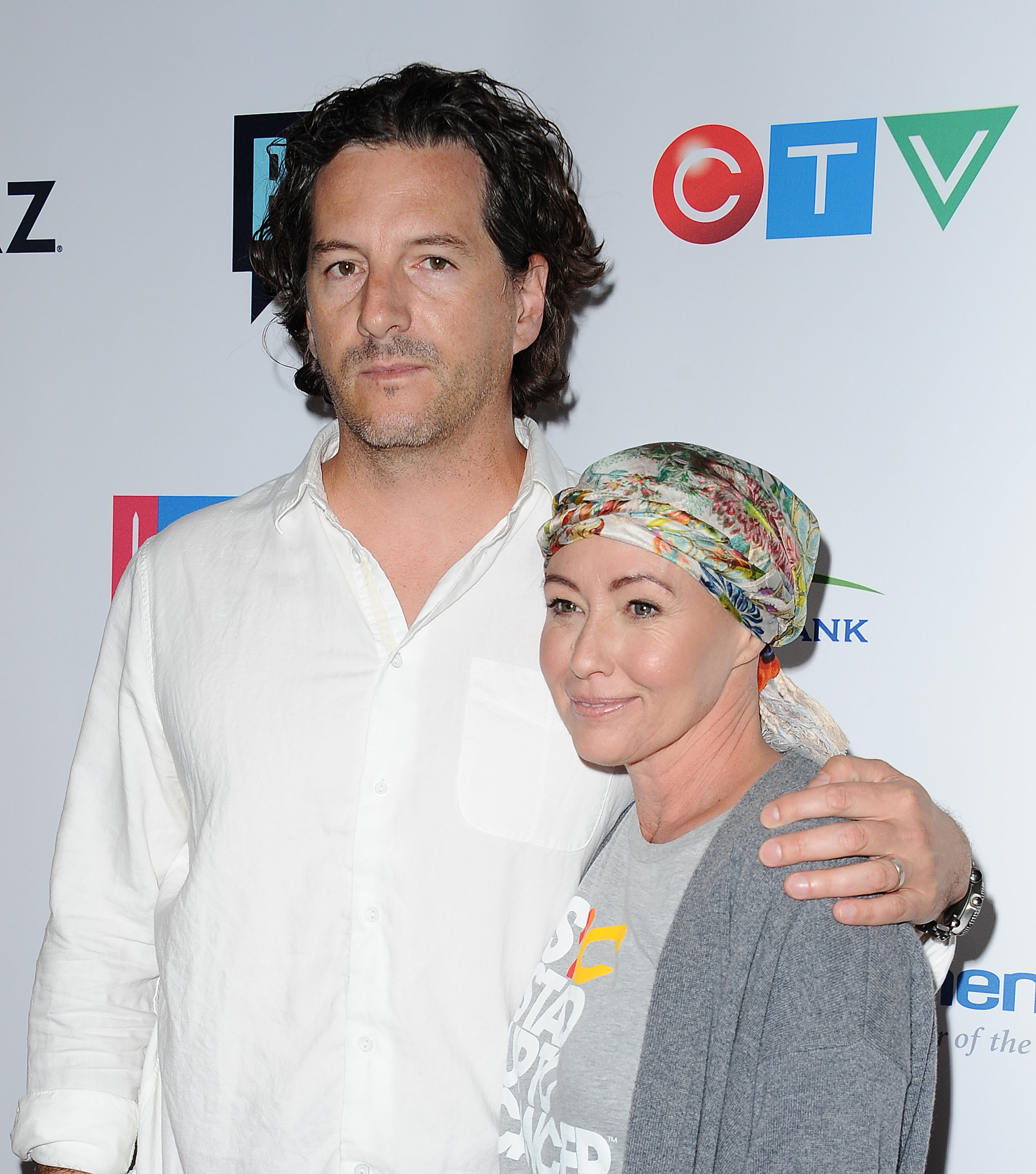 Actress Shannen Doherty and Kurt Iswarienko attend Hollywood Unites For The 5th Biennial Stand Up To Cancer (SU2C), A Program Of The Entertainment Industry Foundation (EIF) at Walt Disney Concert Hall on September 9, 2016 in Los Angeles, California | Source: Getty Images