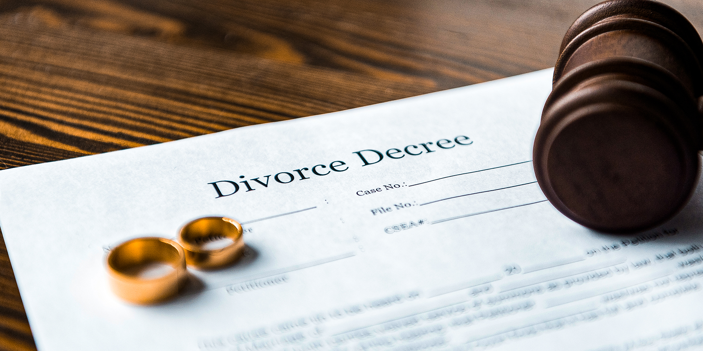 A divorce decree | Source: Shutterstock