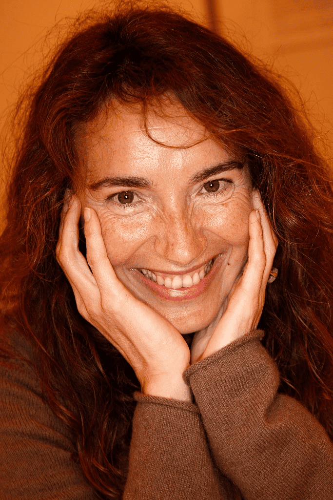 L'écrivaine et actrice Isabel Otero photographiée à Paris. | Photo : Getty Images L'écrivaine et actrice Isabel Otero photographiée à Paris. | Photo : Getty Images