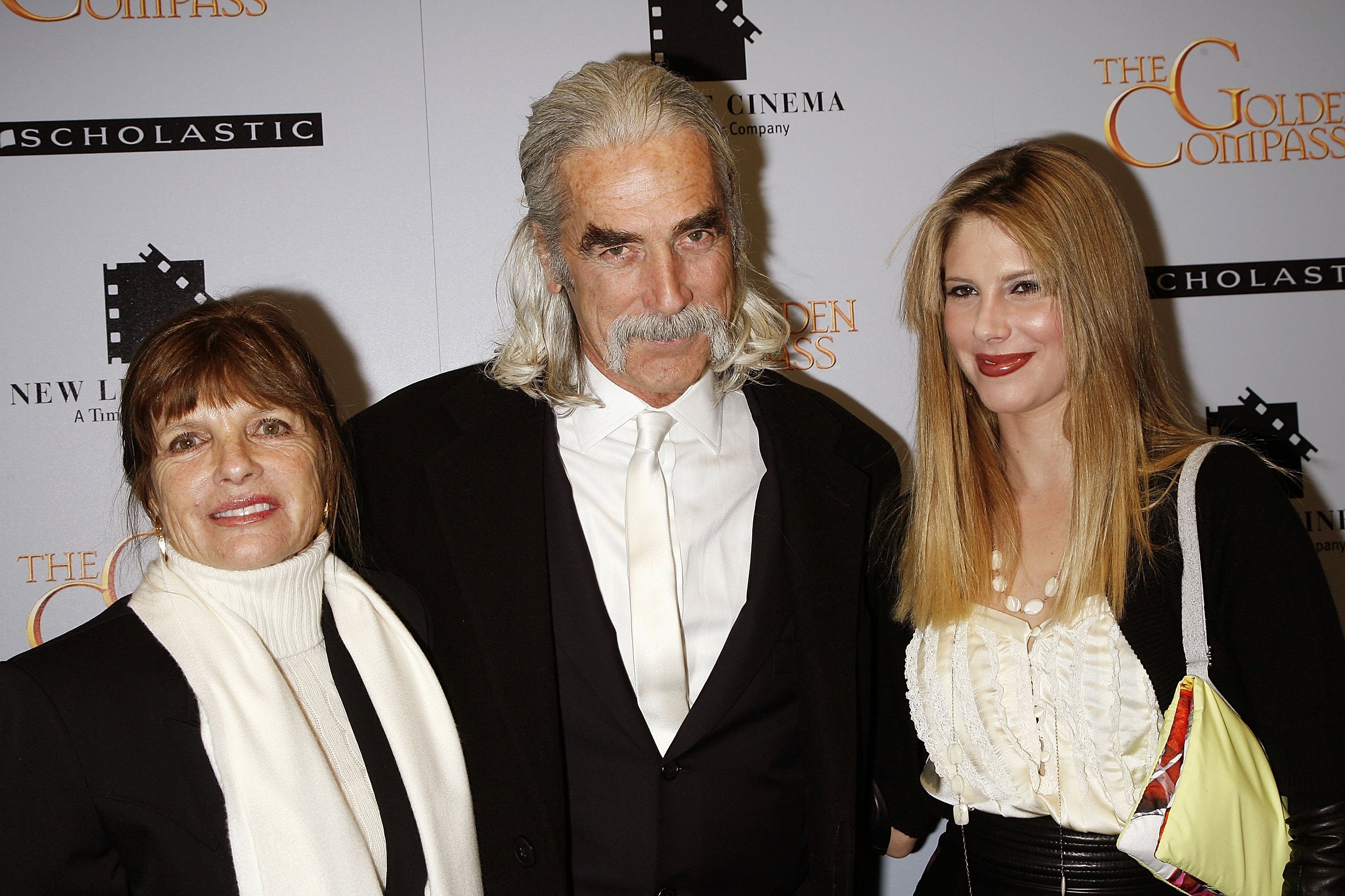 Katherine Ross, actor Sam Elliot and Cleo Rose Elliott arrive at "The Golden Compass" premiere at the Ziegfeld Theater on December 2, 2007 in New York City | Source: Getty Images