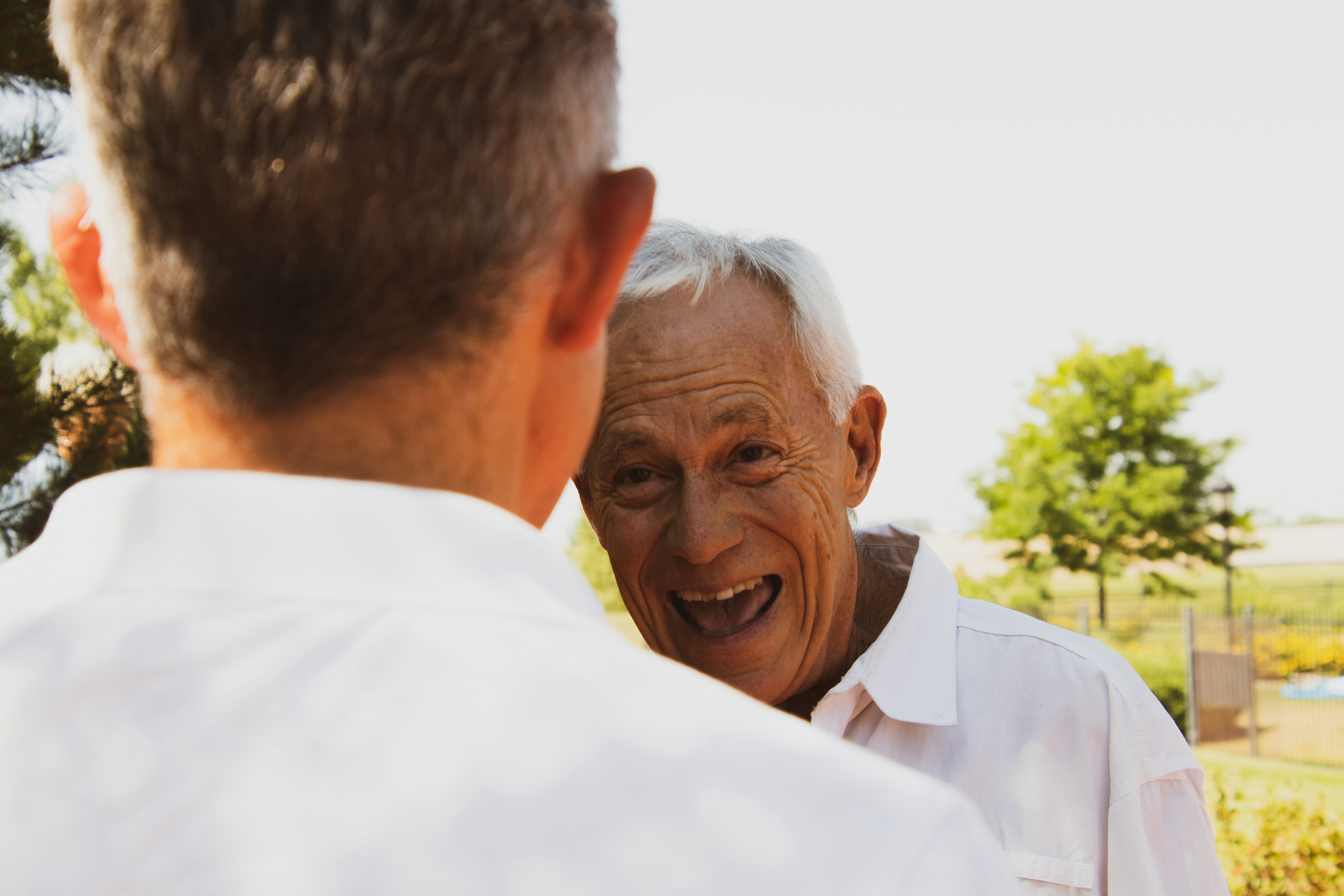 Excited elderly man | Source: Unsplash