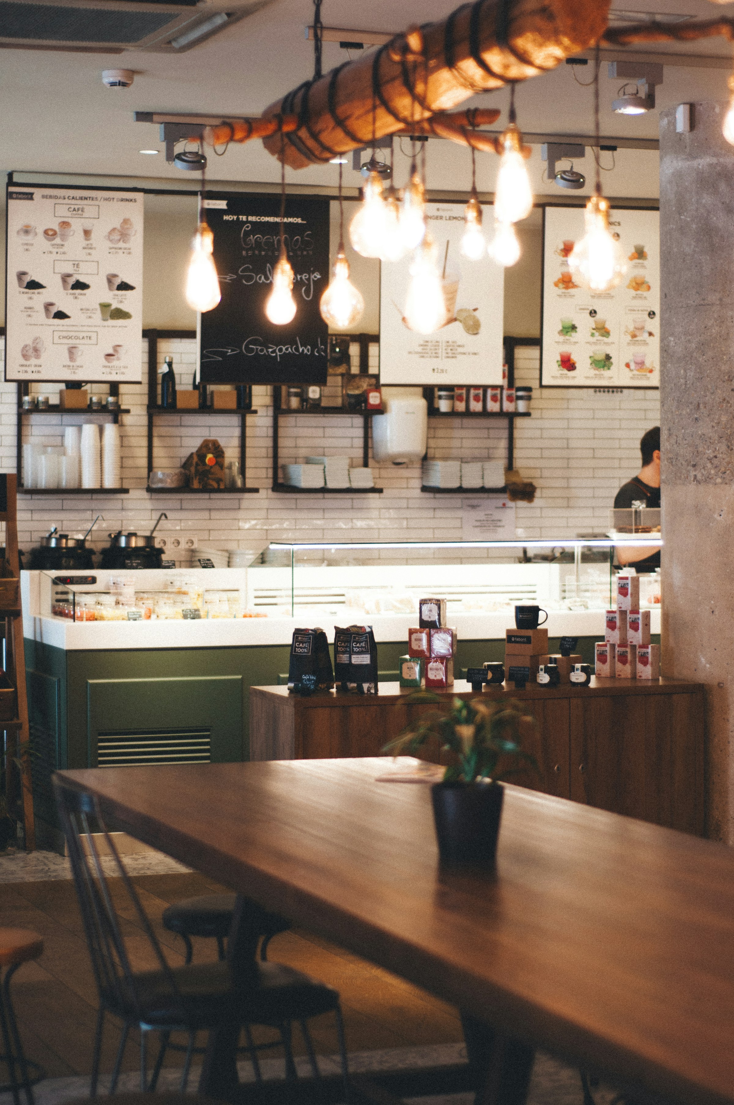A cozy coffee shop | Source: Unsplash