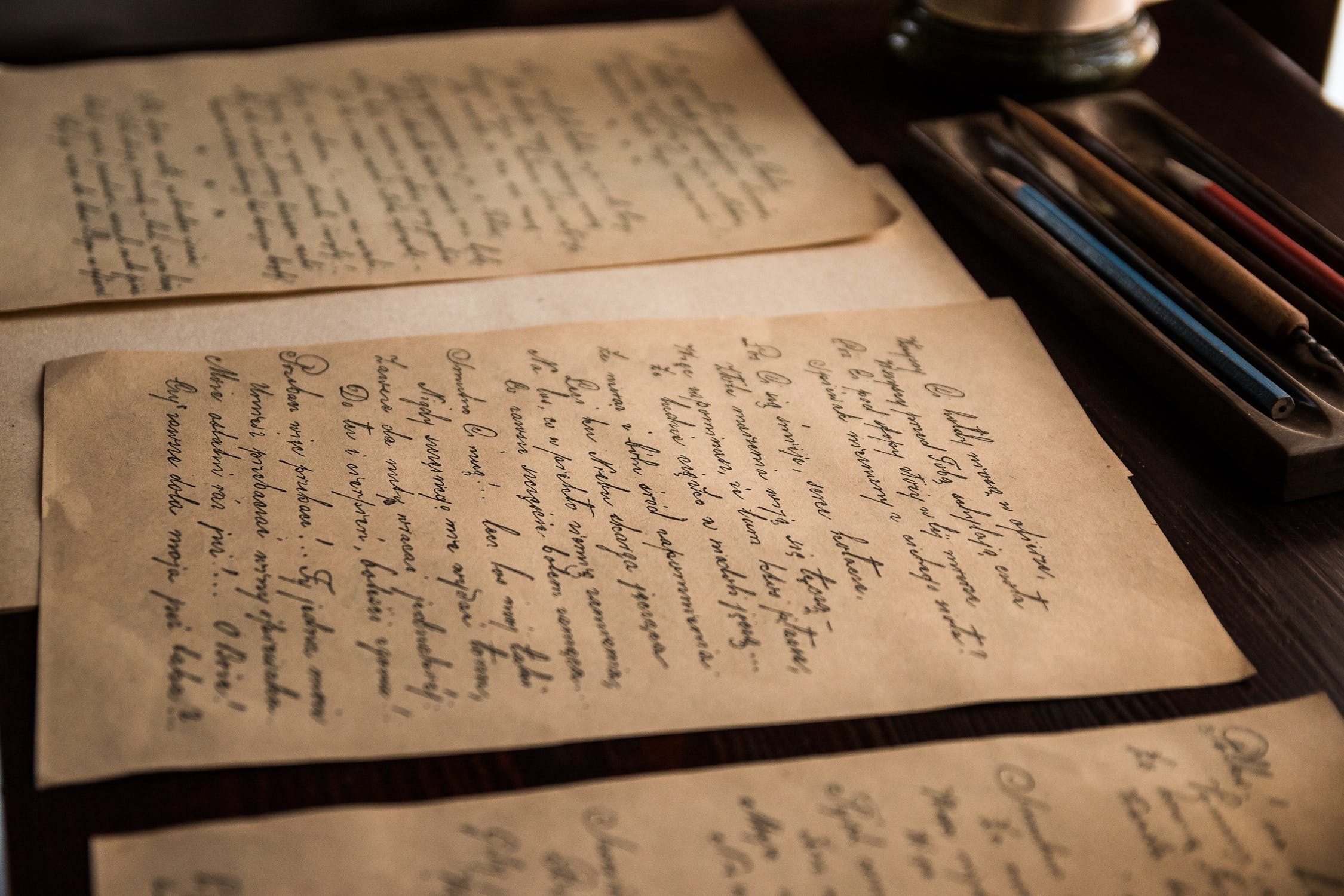 Cartas escritas a mano. | Foto: Unsplash