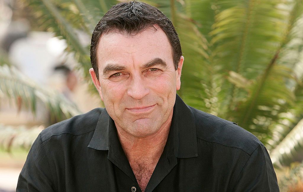 Tom Selleck posed during a photocall at the 44th Monte-Carlo Television Festival on July 1, 2004 in Monte Carlo, Monaco | Photo: Getty Images