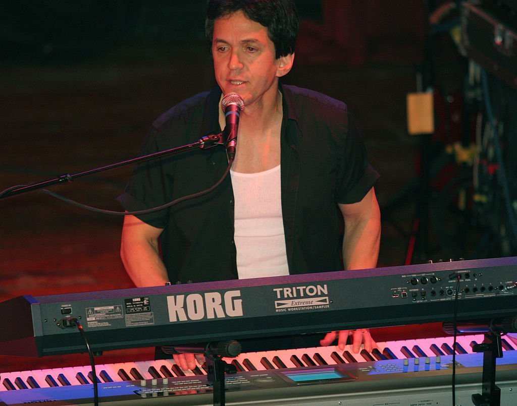 Mitch Albom performs with The Rock Bottom Remainders at Chicago's House of Blues | Photo: Getty Images