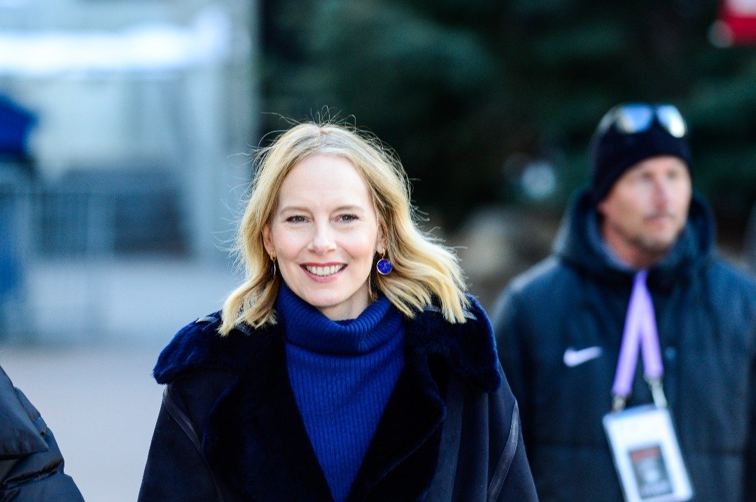  Actress Amy Ryan walks on Main Street on January 26, 2020, in Park City, Utah. | Source: Getty Images
