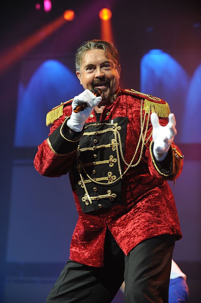 Eric Morena à la Dream Party 80e à l'Arena de Genève, en Suisse, le 24 octobre 2009. | Photo : Getty Images