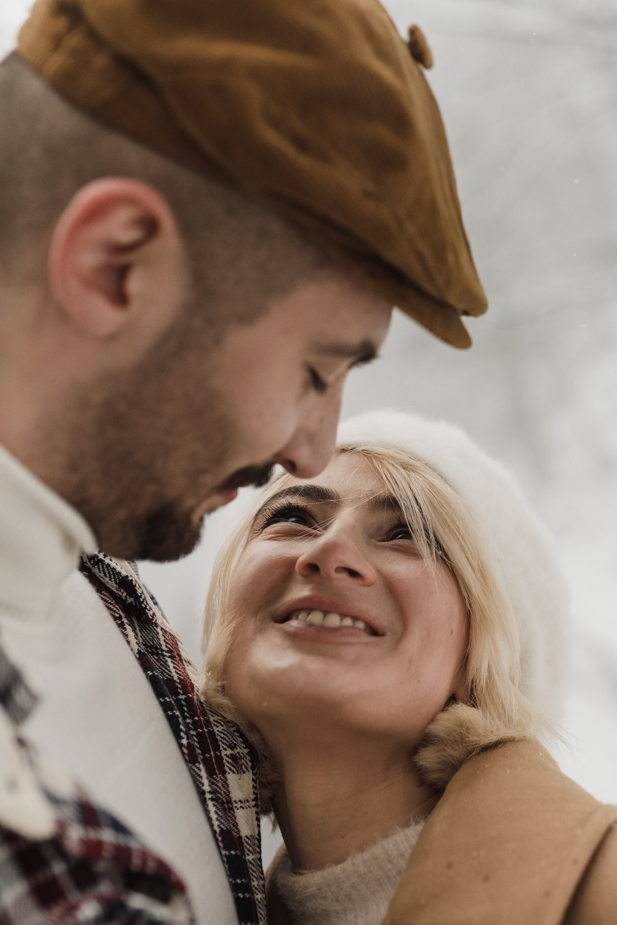 Couple looking lovingly at each other | Source: Pexels