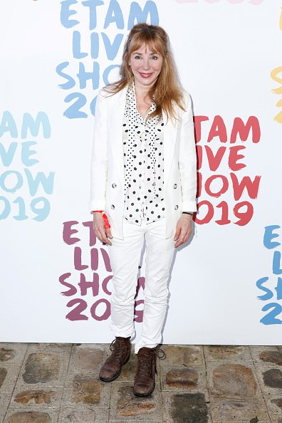 Julie Depardieu assiste au défilé Etam Hiver 2019/Eté 2020 en France. |Photo : Getty Images