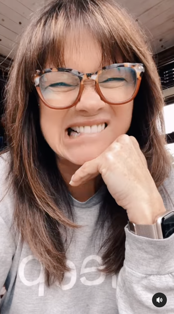 Valerie Bertinelli breaking the news of her departure from "Kids Baking Championship," in a video dated January 20, 2024 | Source: instagram.com/wolfiesmom