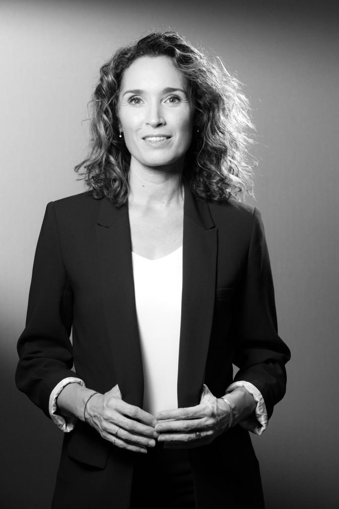 La journaliste française Marie-Sophie Lacarrau pose lors d'une séance photo à Paris, le 14 décembre 2020. | Photo : Getty Images